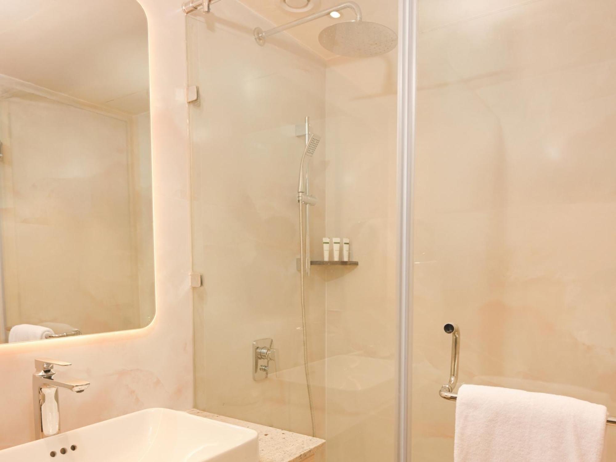 Arrival Hotel 4*