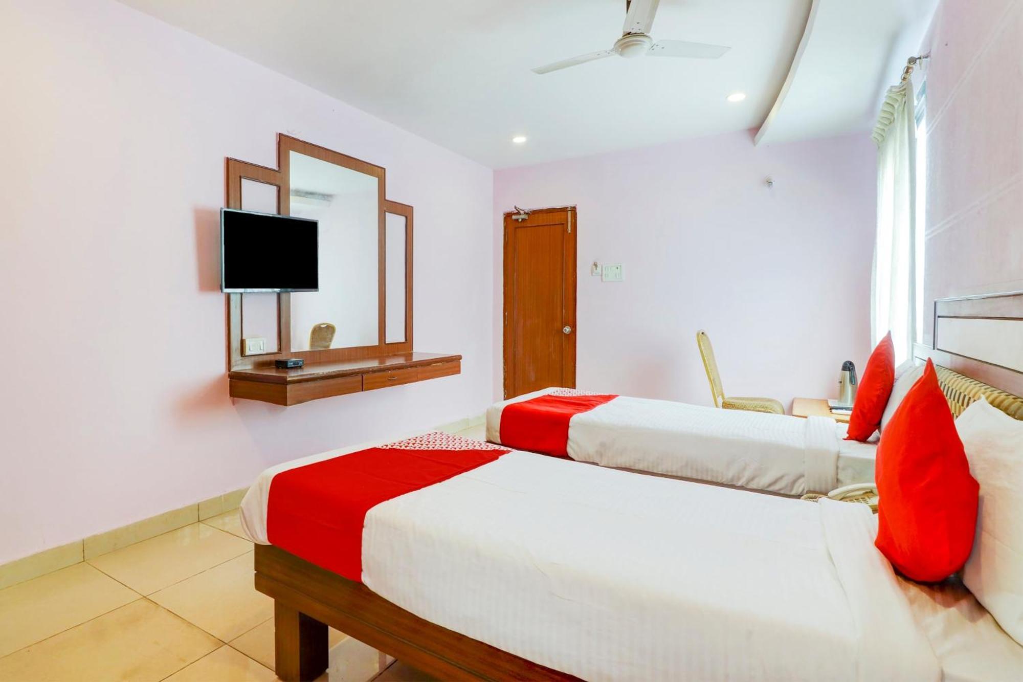 Super Collection O 77115 Vaishnavi Palace Hotel 4*