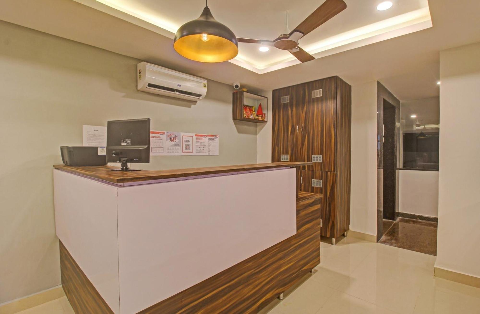 Super Townhouse Whiteridge Gachibowli Near Aig Hospital Hotel