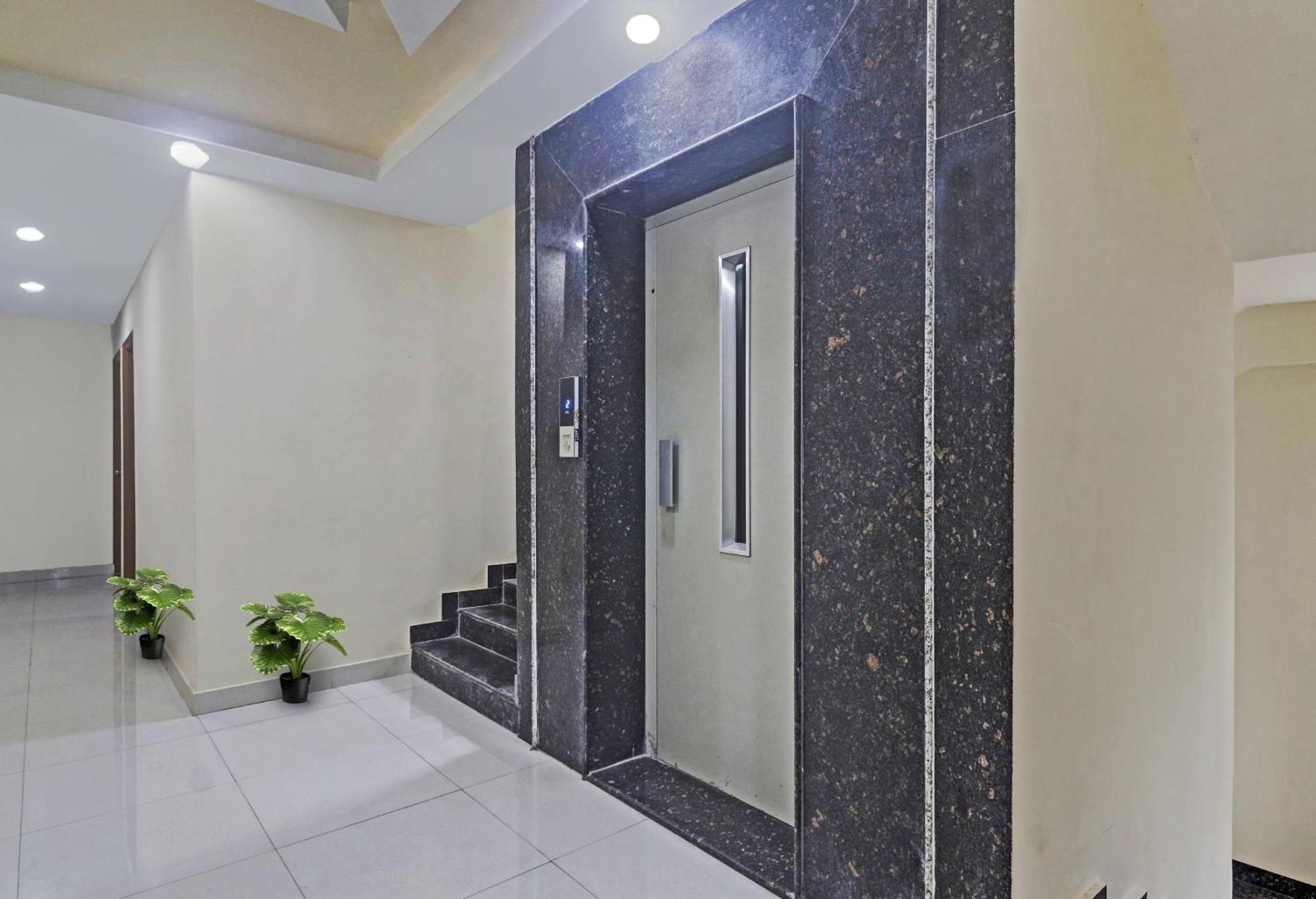 Super O Honey Heights Near Botanical Garden 3* Hyderabad