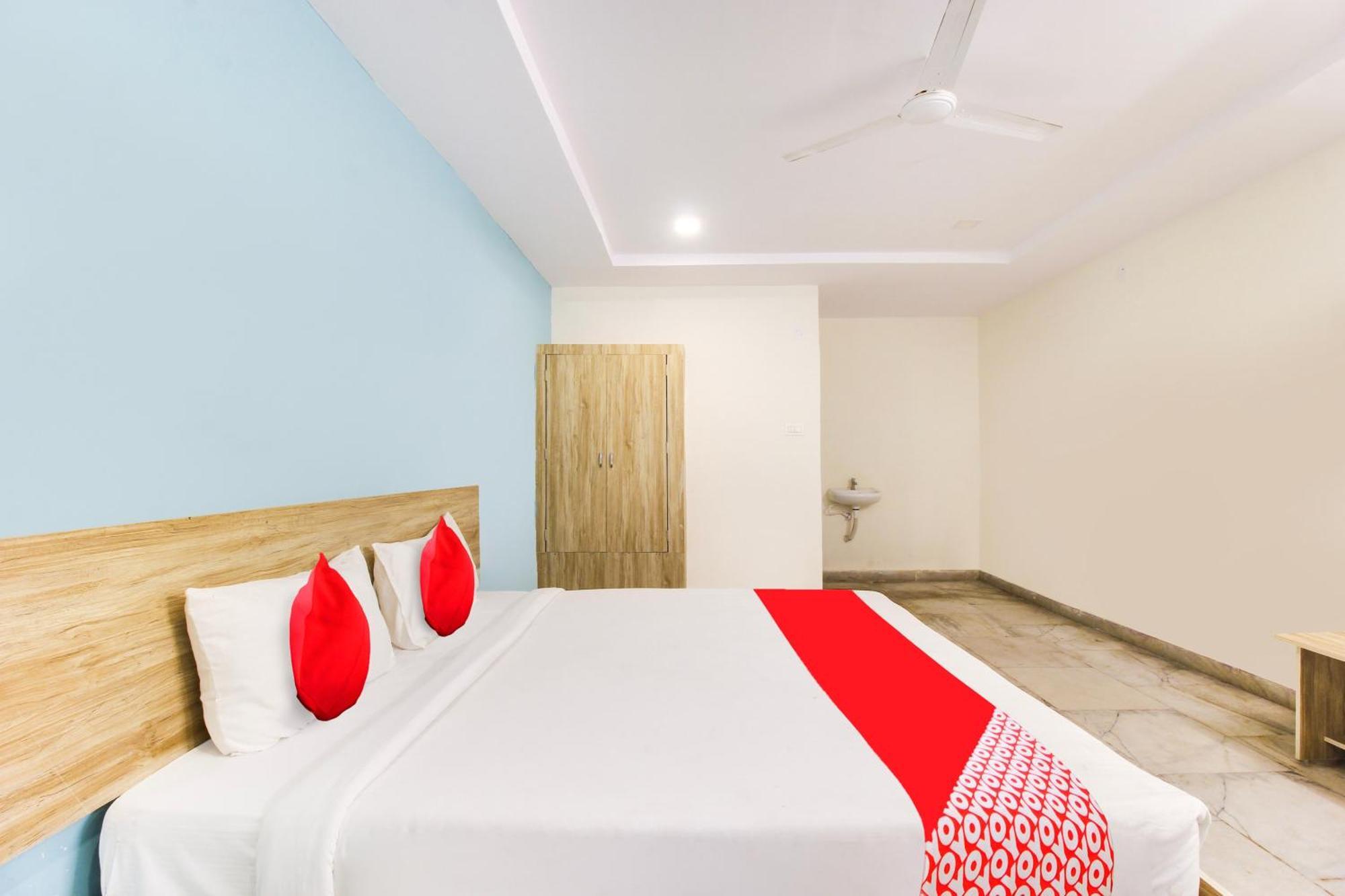 O R Squre Hotel 4*