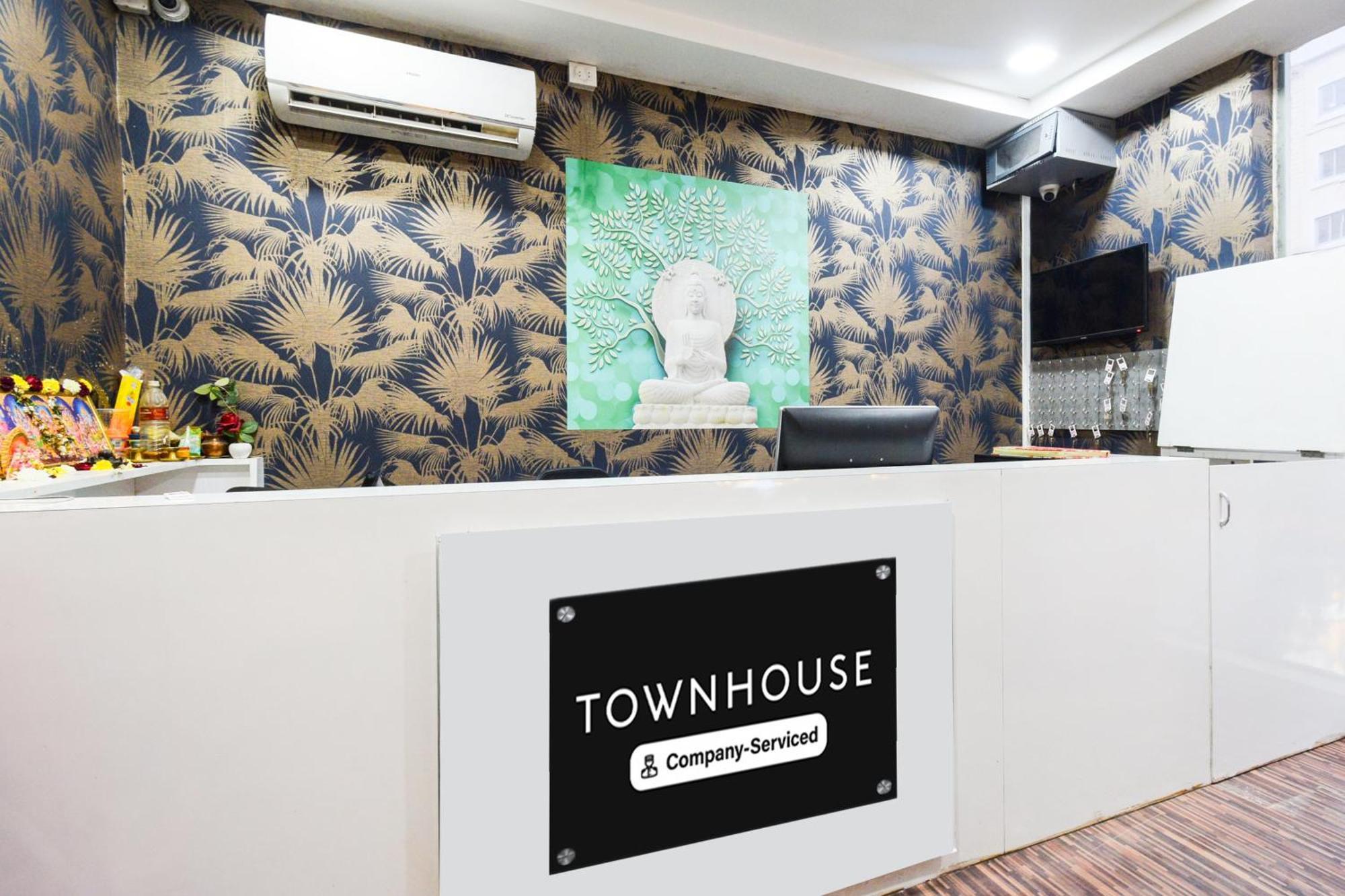 Super Townhouse Madhapur 100 Feet Road Formerly Jkc Grand 3* Hyderabad