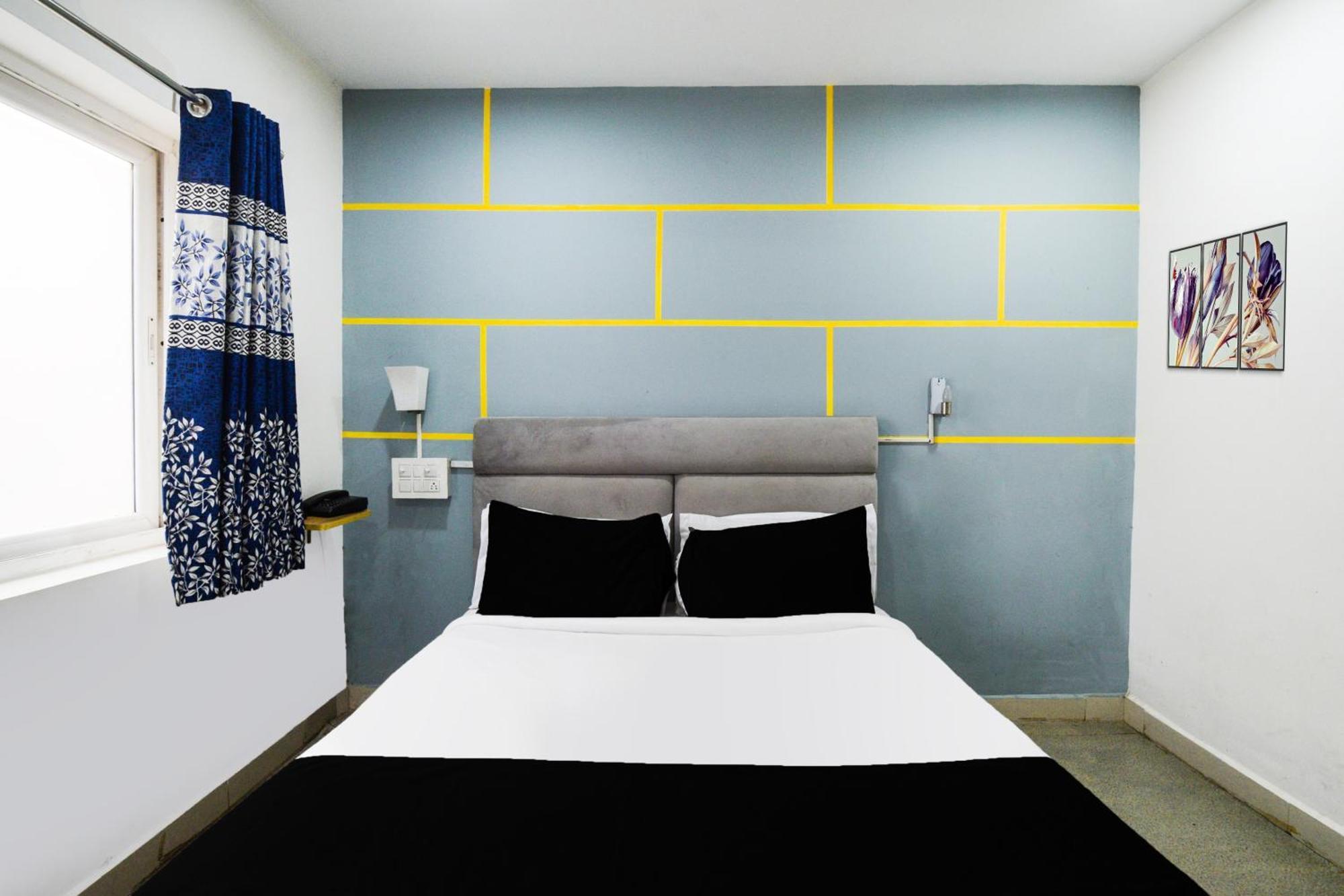 Hotel Super Townhouse Madhapur 100 Feet Road Formerly Jkc Grand 3*