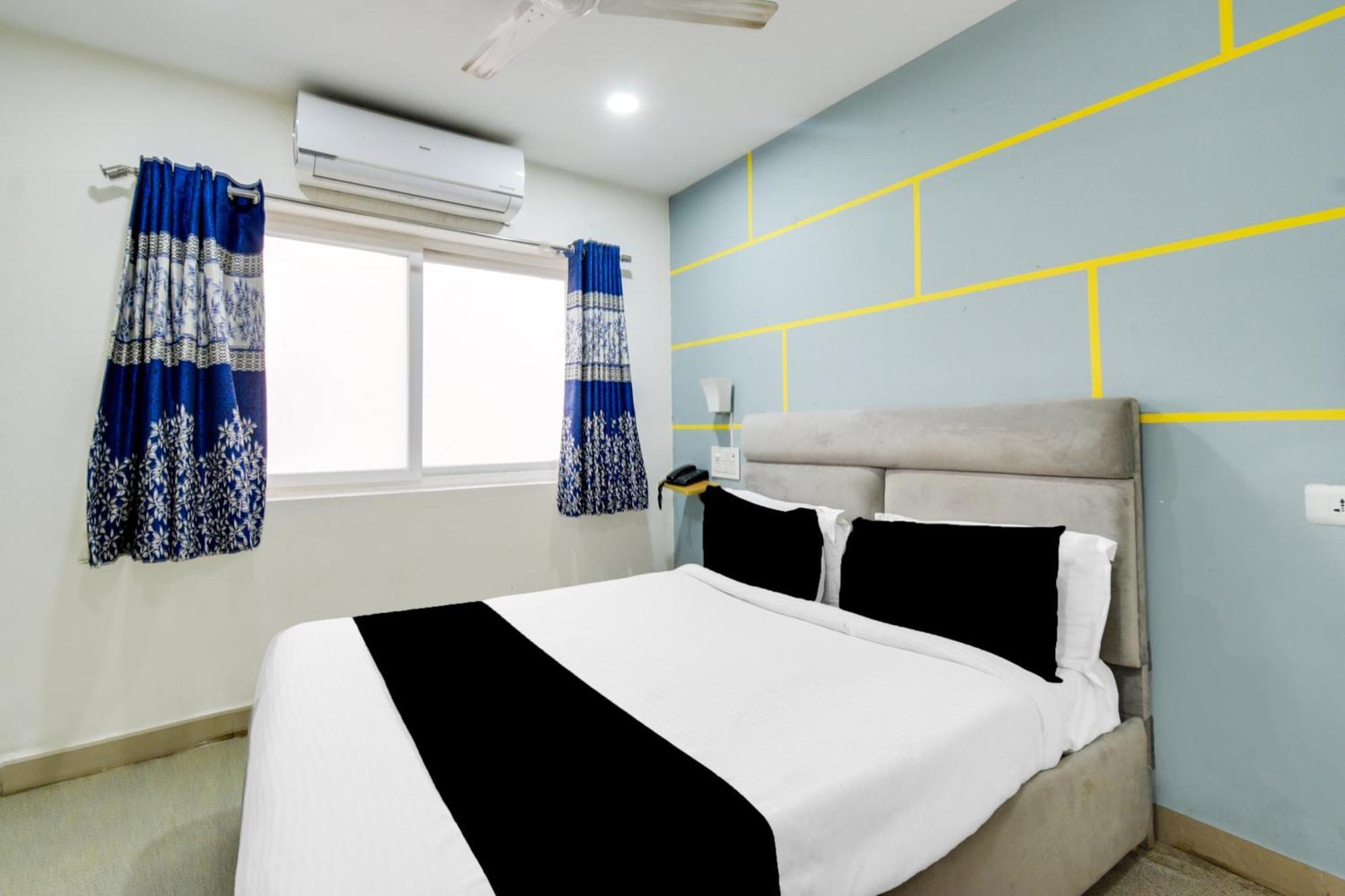 Super Townhouse Madhapur 100 Feet Road Formerly Jkc Grand 3* Hyderabad