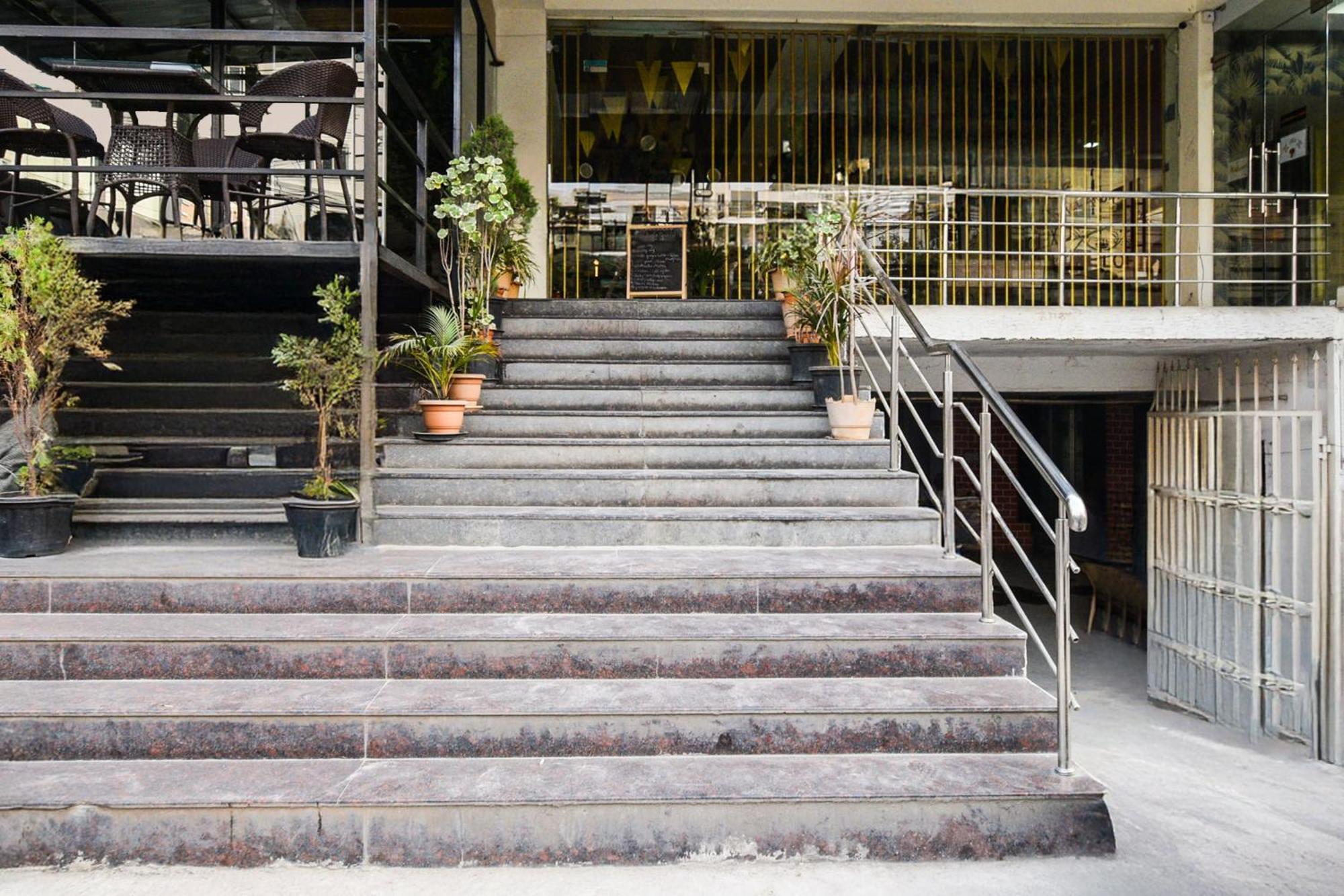 Hotel Super Townhouse Madhapur 100 Feet Road Formerly Jkc Grand