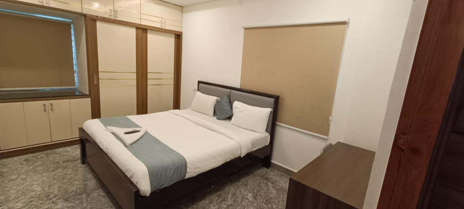 Hotel R S Living 3*