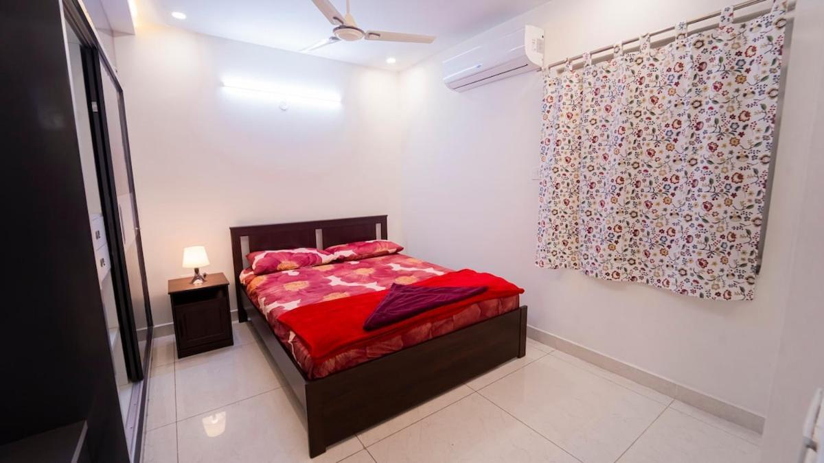 Cozy With Free Wi-fi Near Hitech ,gachibowli & Nanakramguda-orr View Near Continental And Star Children's Hospital *
