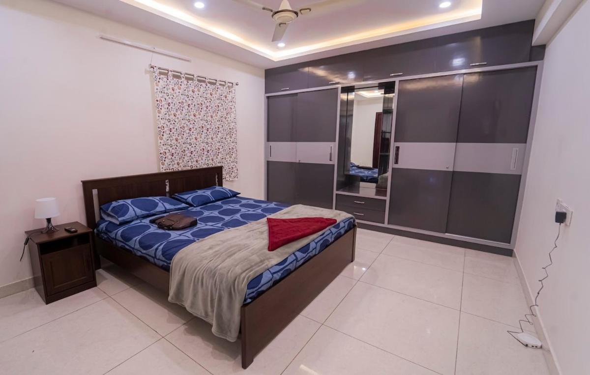 Holiday home Cozy With Free Wi-fi Near Hitech ,gachibowli & Nanakramguda-orr View Near Continental And Star Children's Hospital *