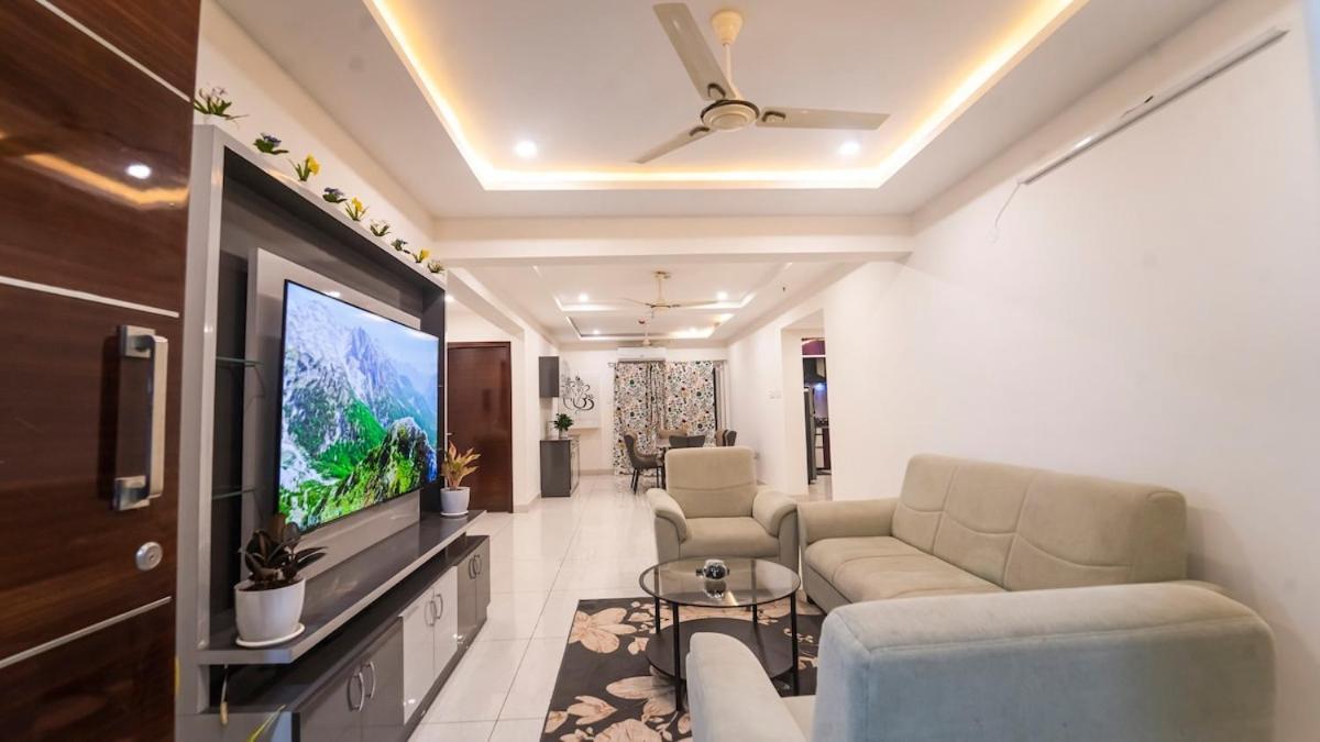 Cozy With Free Wi-fi Near Hitech ,gachibowli & Nanakramguda-orr View Near Continental And Star Children's Hospital