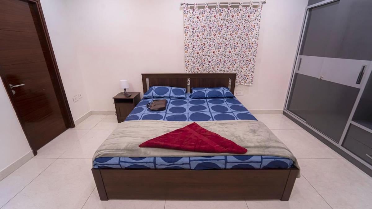 Cozy With Free Wi-fi Near Hitech ,gachibowli & Nanakramguda-orr View Near Continental And Star Children's Hospital Holiday home