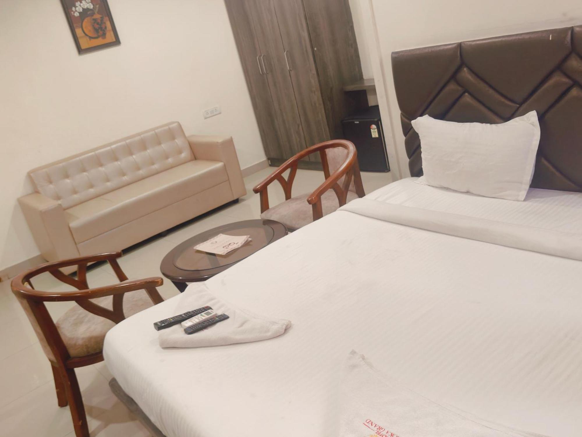 Vr Ashoka Grand 3*