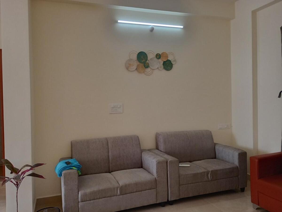Stayin Lawn Ac Theatre Gardenluxury Apartment