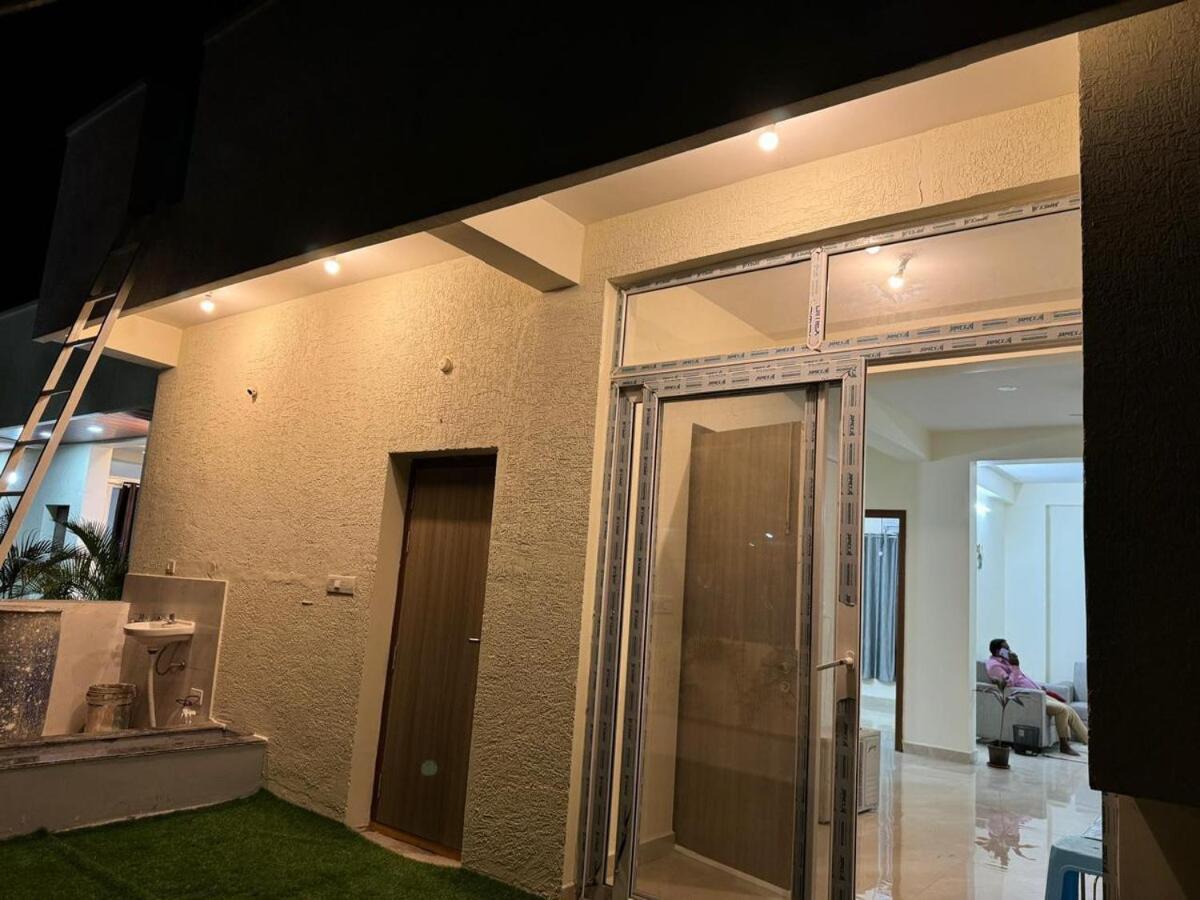 Apartment Stayin Lawn Ac Theatre Gardenluxury Hyderabad