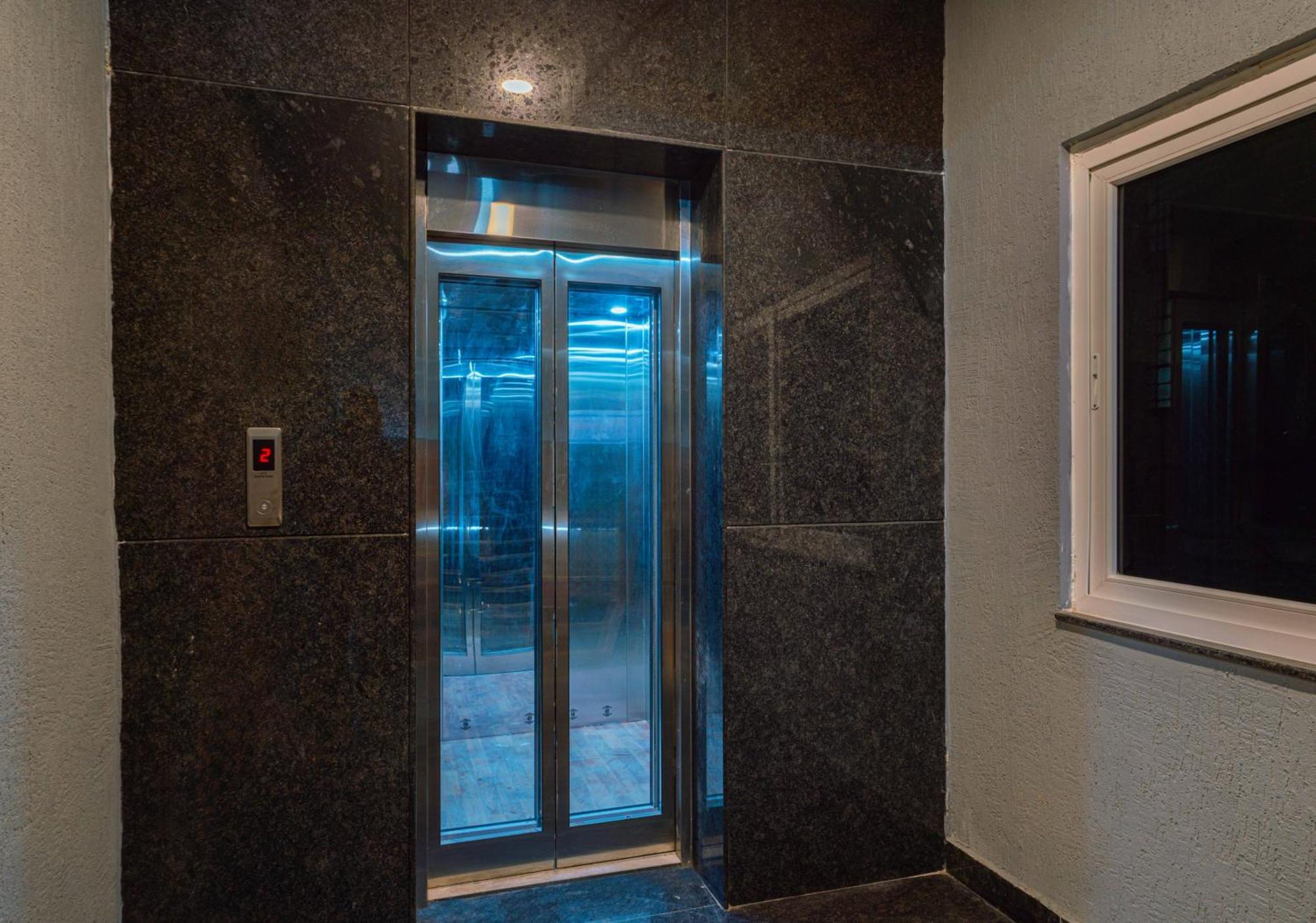 Hotel Treebo The Living Tree Khairatabad 3*