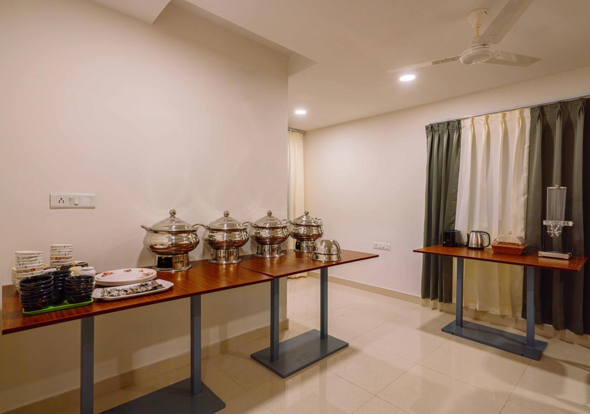 Treebo The Living Tree Khairatabad Hotel Hyderabad