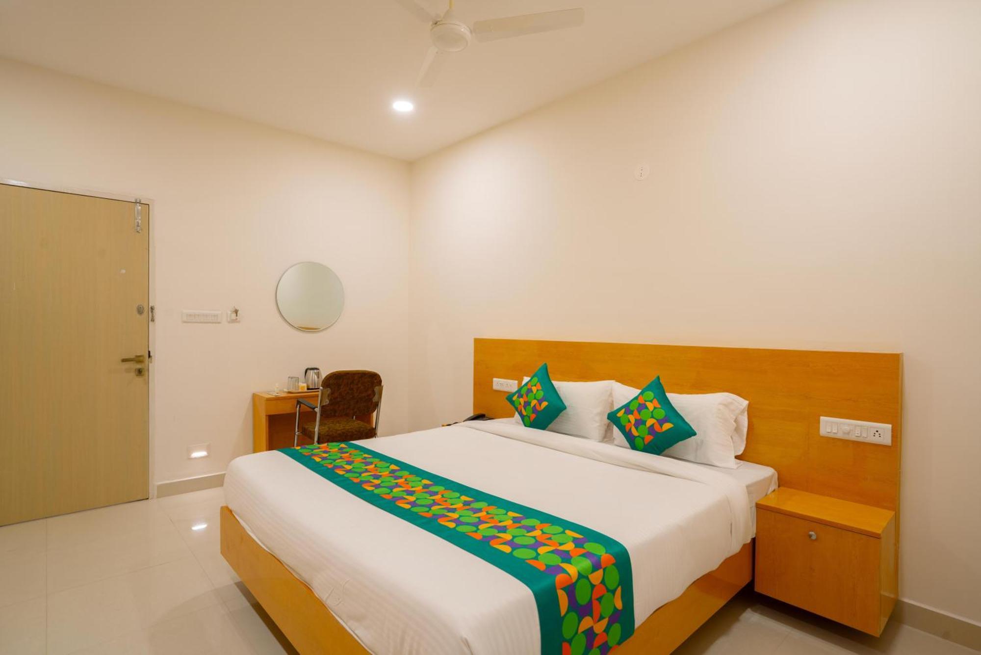 Treebo The Living Tree Khairatabad 3* Hyderabad