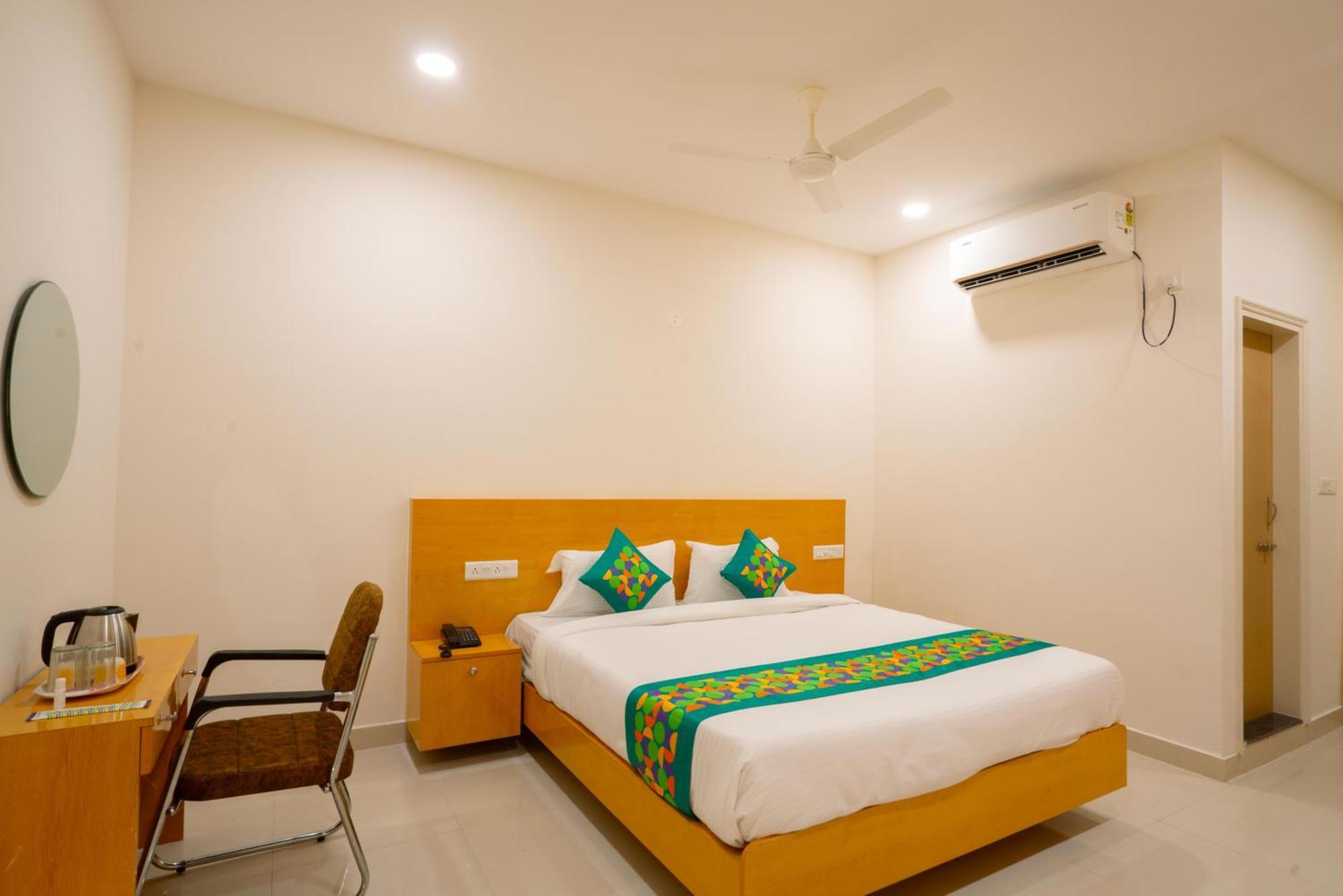 Treebo The Living Tree Khairatabad