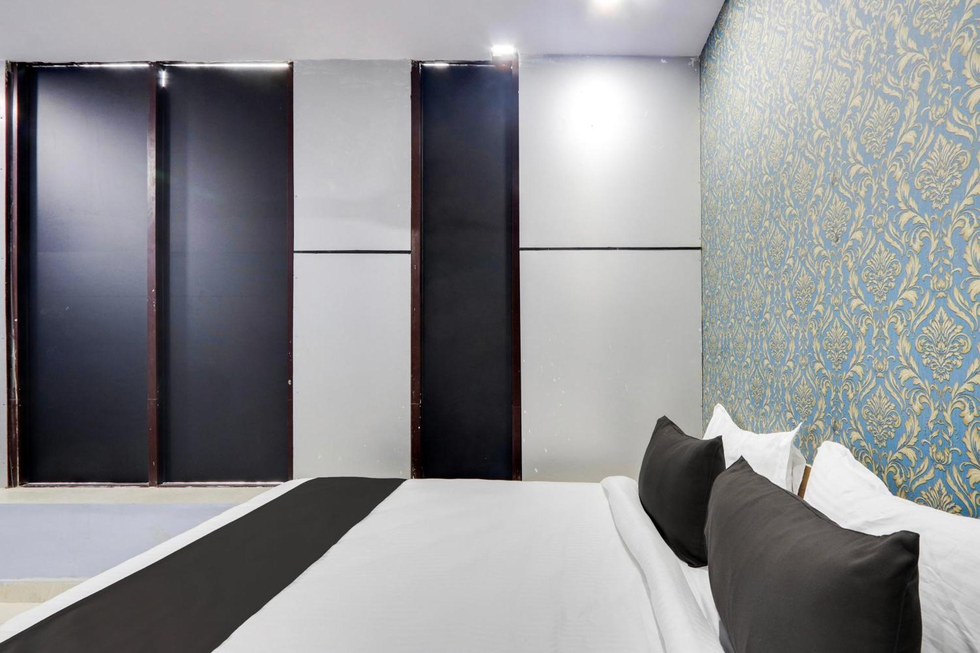 Hotel O Sri Mnr Grand Luxury