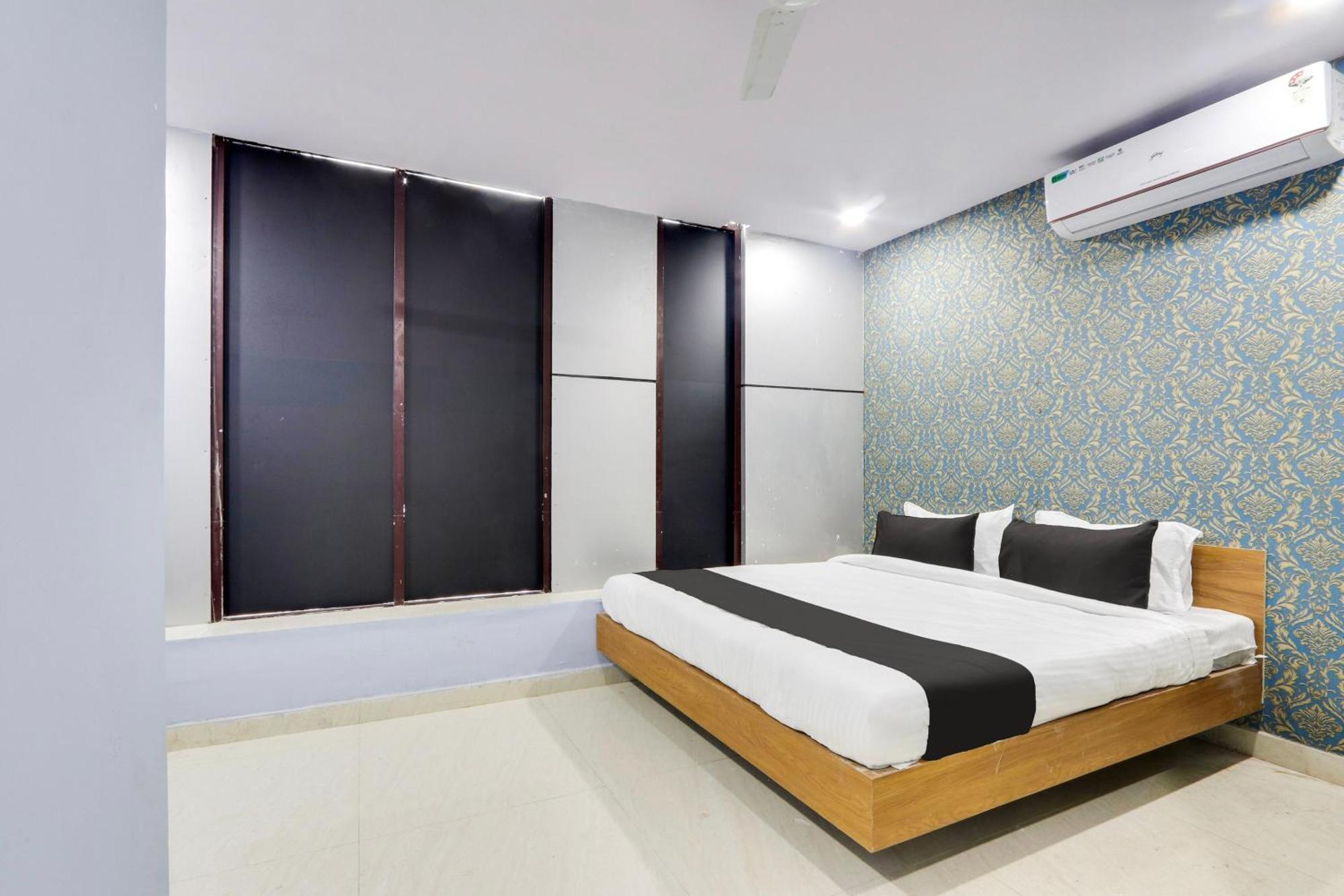 O Sri Mnr Grand Luxury Hotel Hyderabad