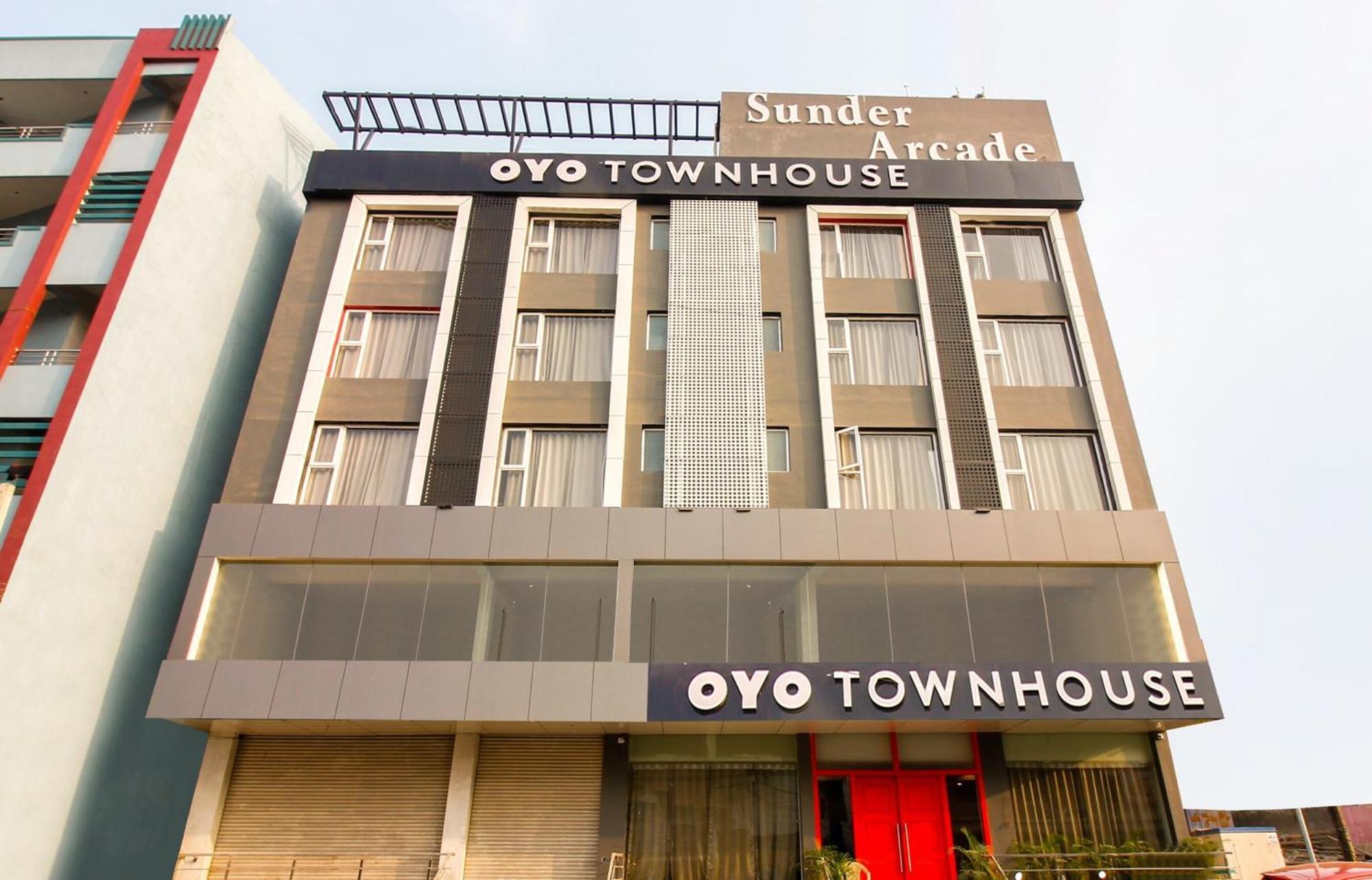 Super Townhouse Moosapet Rcc Prime Hotel 4*