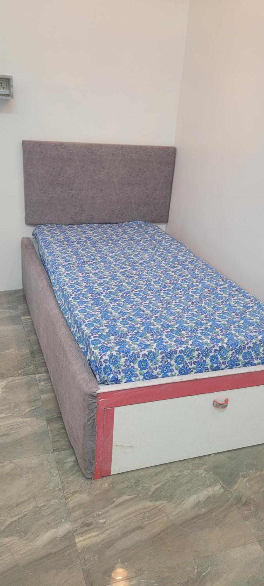 Single Near Charminar *