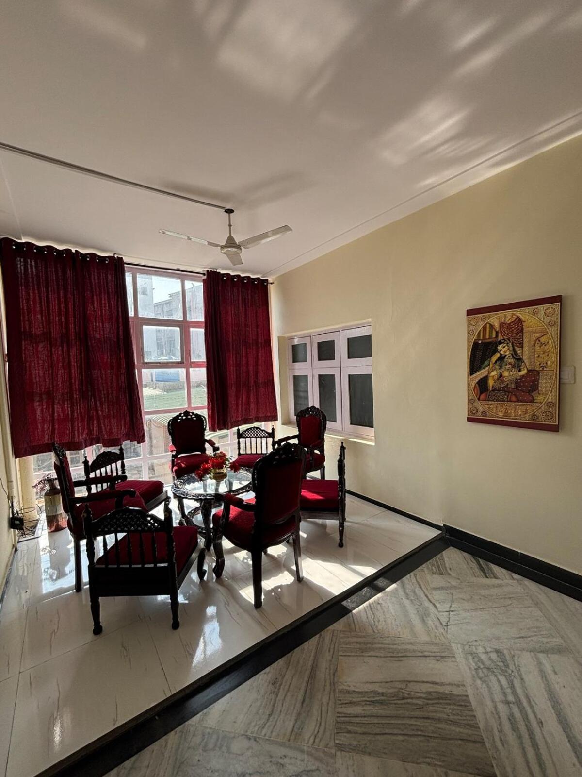 Modern 4 Bhk Apartment *