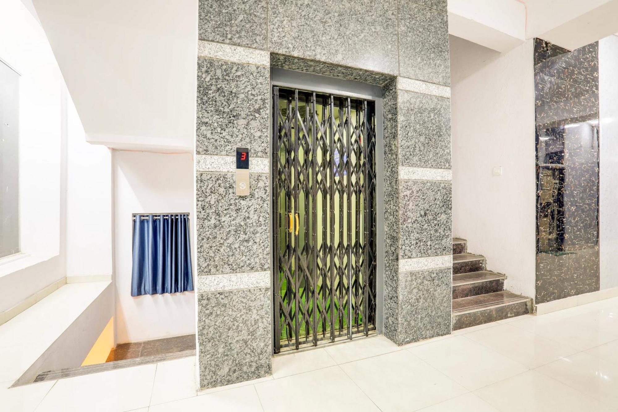O Veduka Banquets & Luxury Hotel 3*