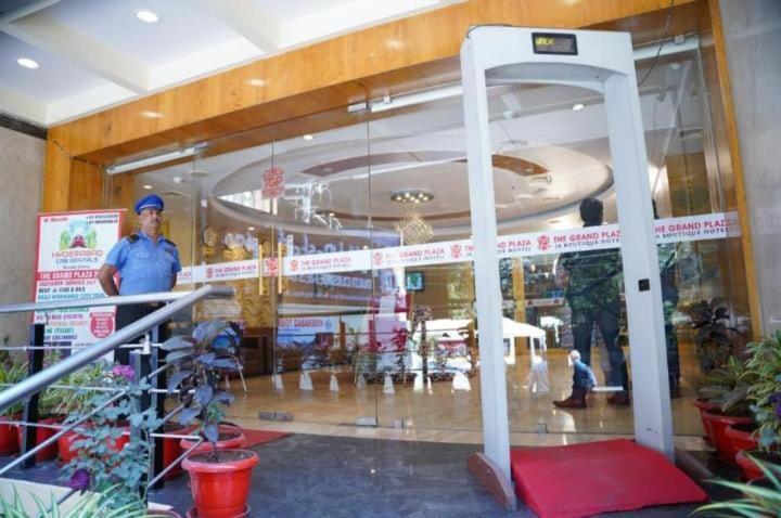 Hotel Grand Plaza Hotel - Free Breakfast Nampally - Hyderabad Railway Station - Deccan Railway Station - Lakdikapul