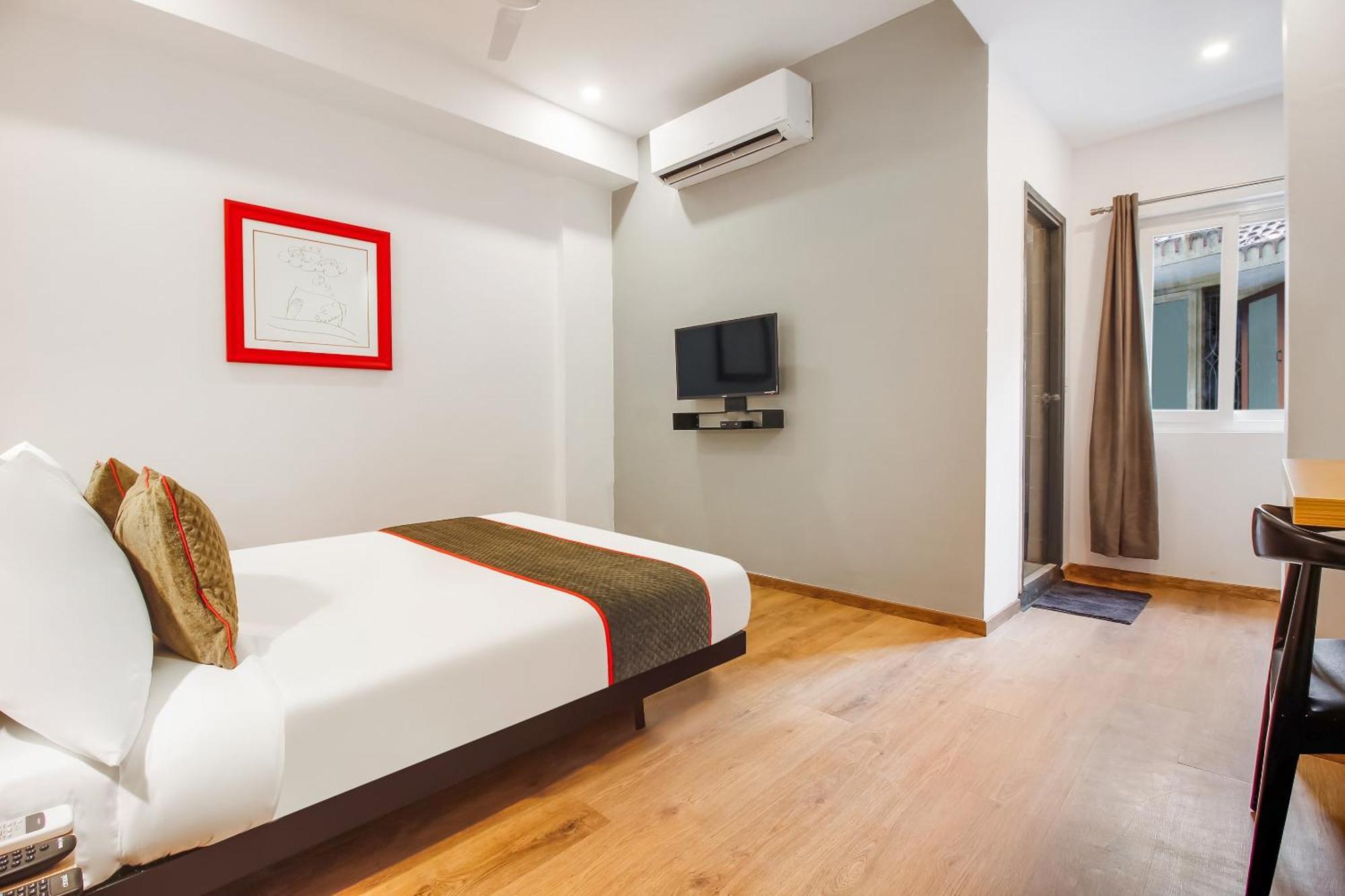 Hotel Super Townhouse The Cinco Near Esi Hospital Hyderabad