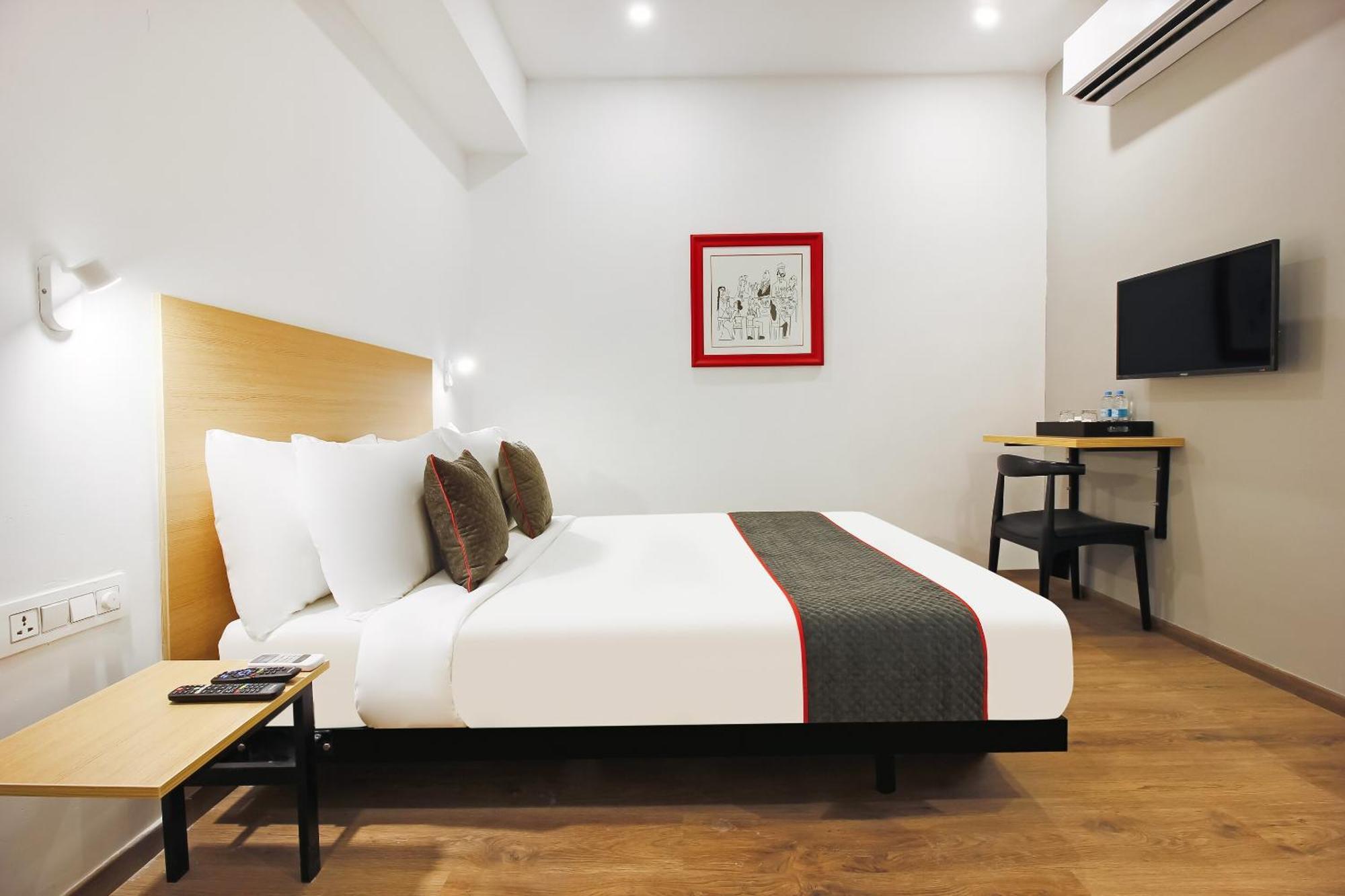 Hotel Super Townhouse The Cinco Near Esi Hospital