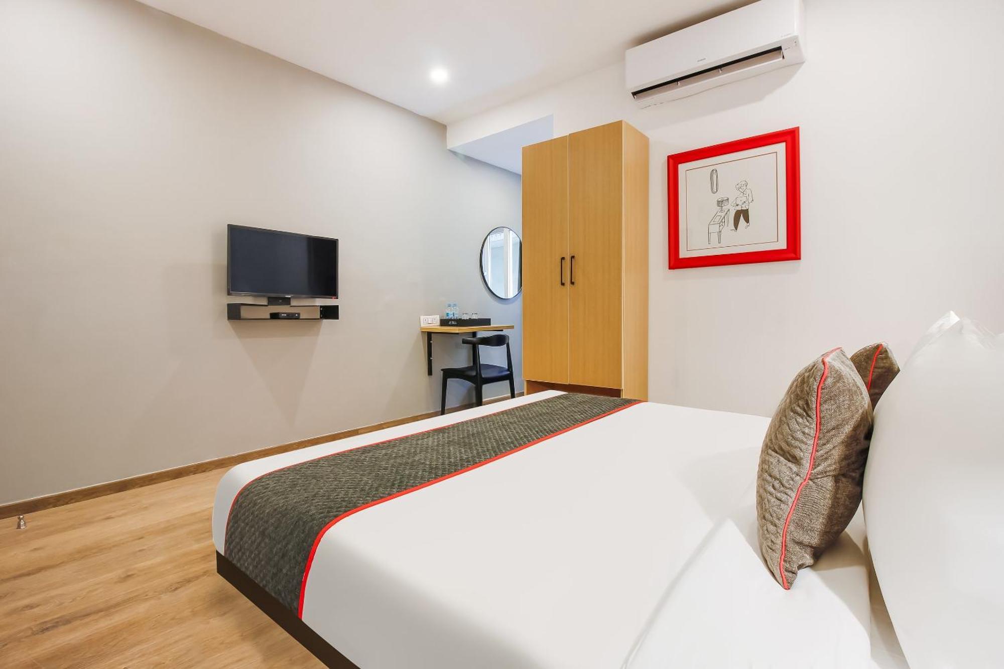 Super Townhouse The Cinco Near Esi Hospital Hotel Hyderabad