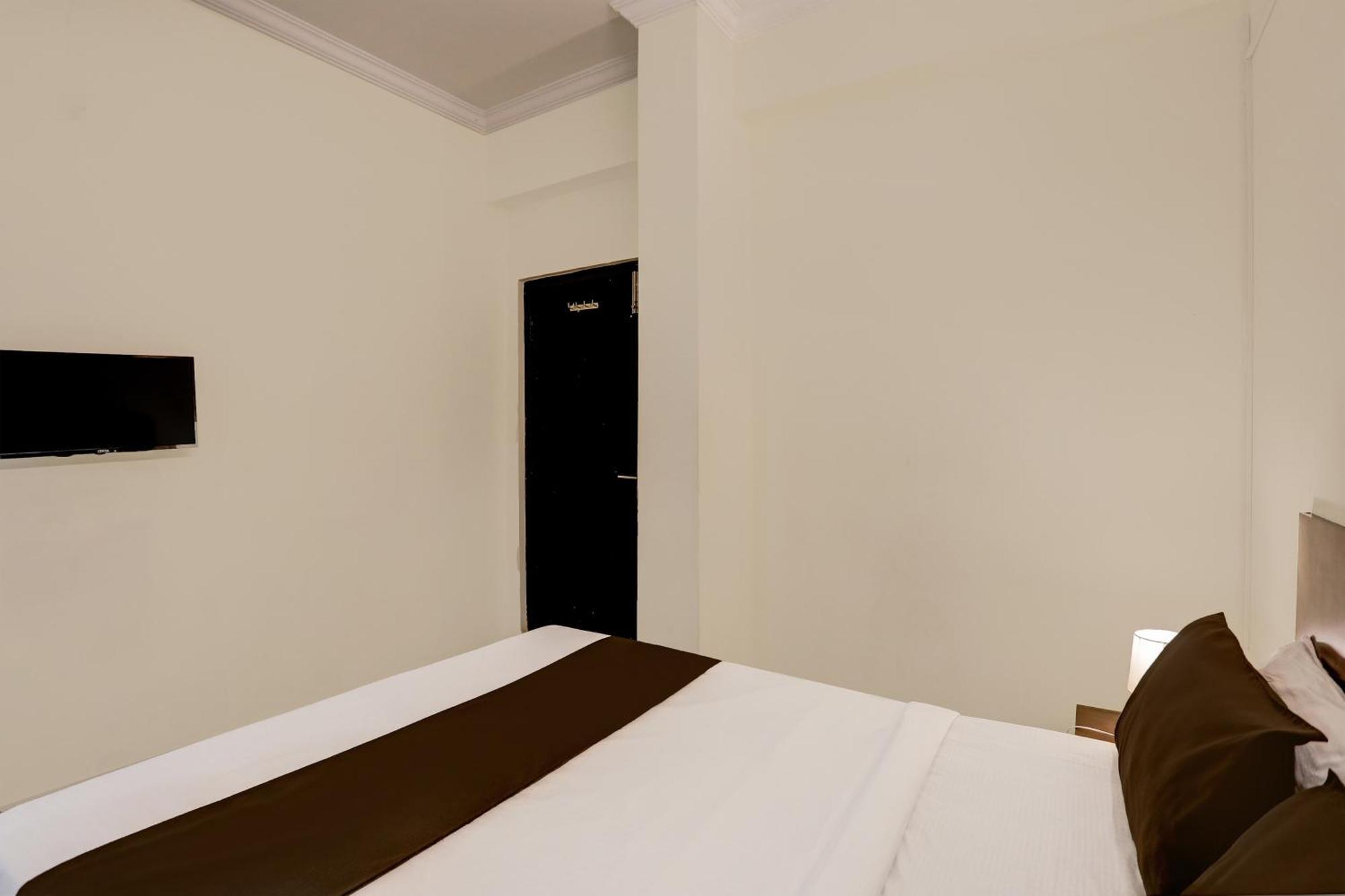 Hotel O Shiridi Residency Near Birla Mandir Hyderabad