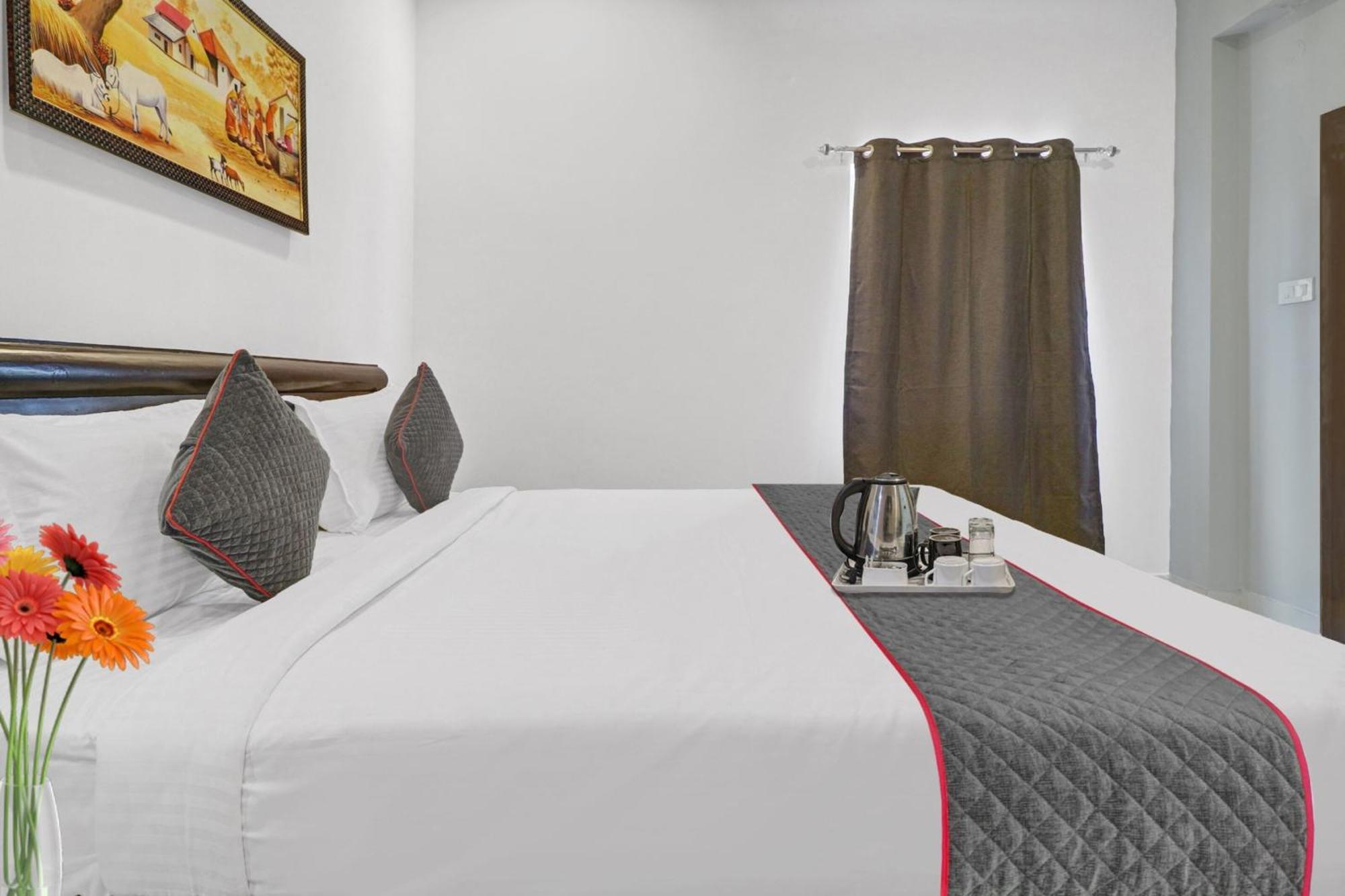 Super Townhouse Rcc Park View Hotel Hyderabad