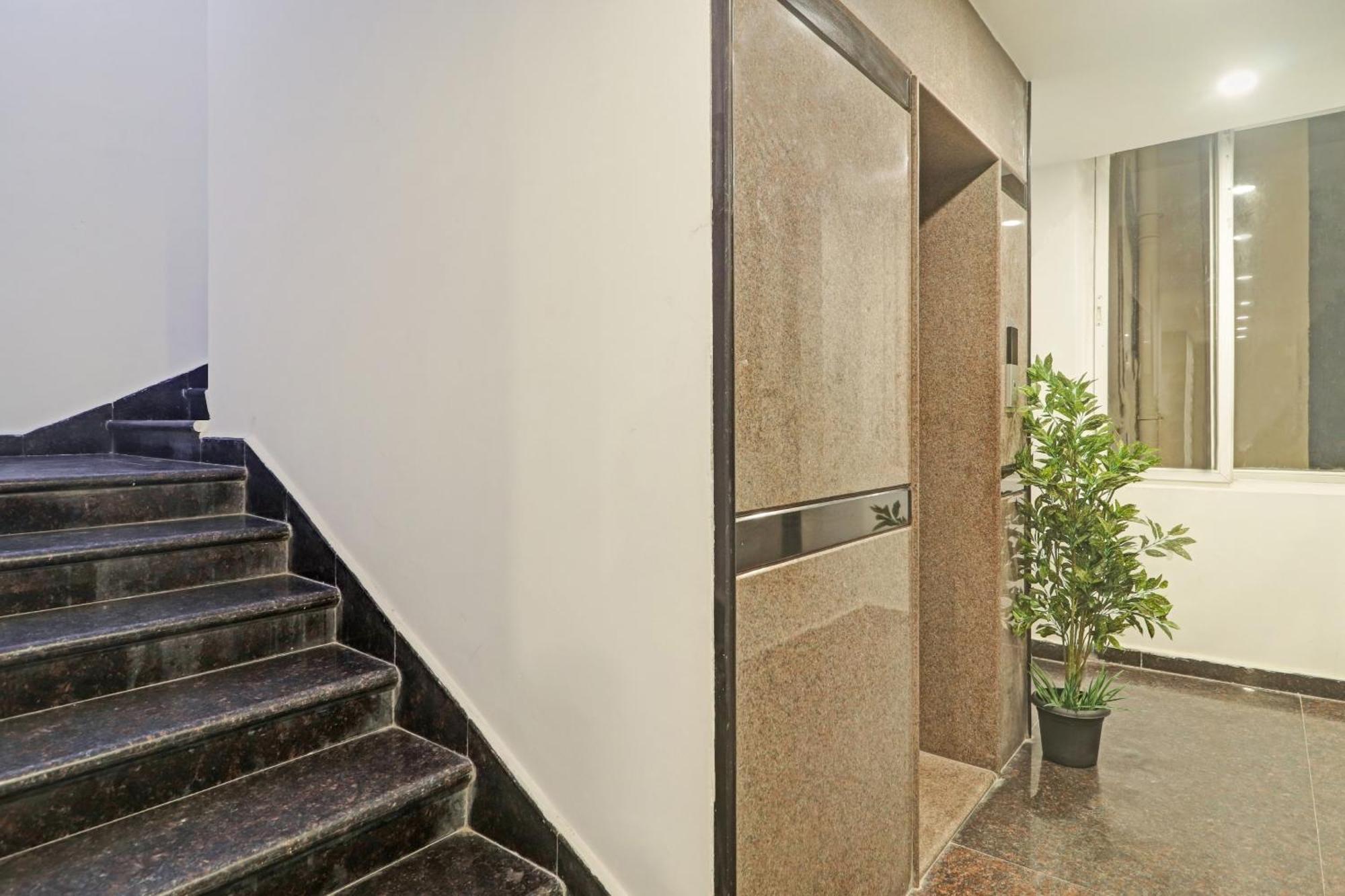 Super Townhouse Rcc Pride Hotel 4*