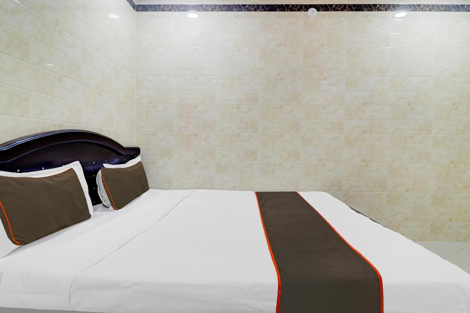 Hotel O New Aroma Classic 4*