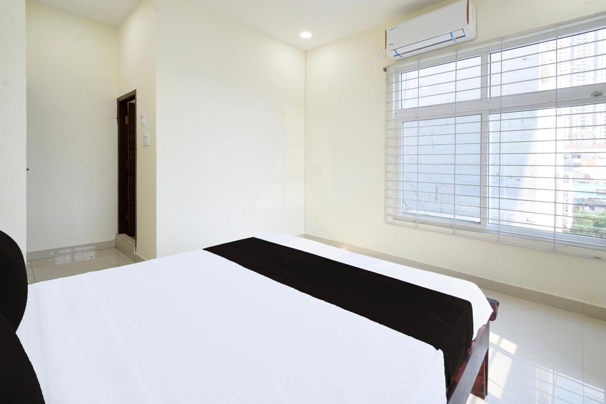 Hotel O Rks Nearby Narsingi ,kokapet And Neknampur