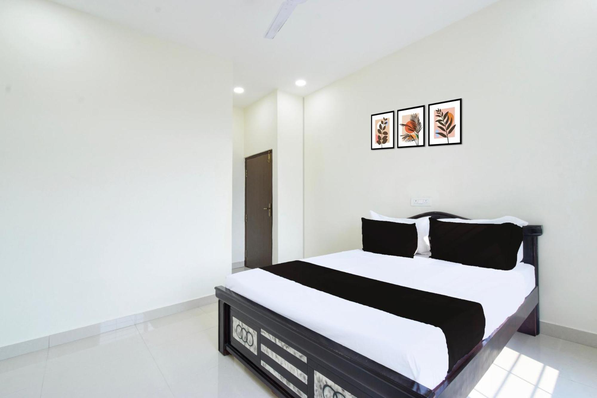 Hotel O Rks Nearby Narsingi ,kokapet And Neknampur 3*