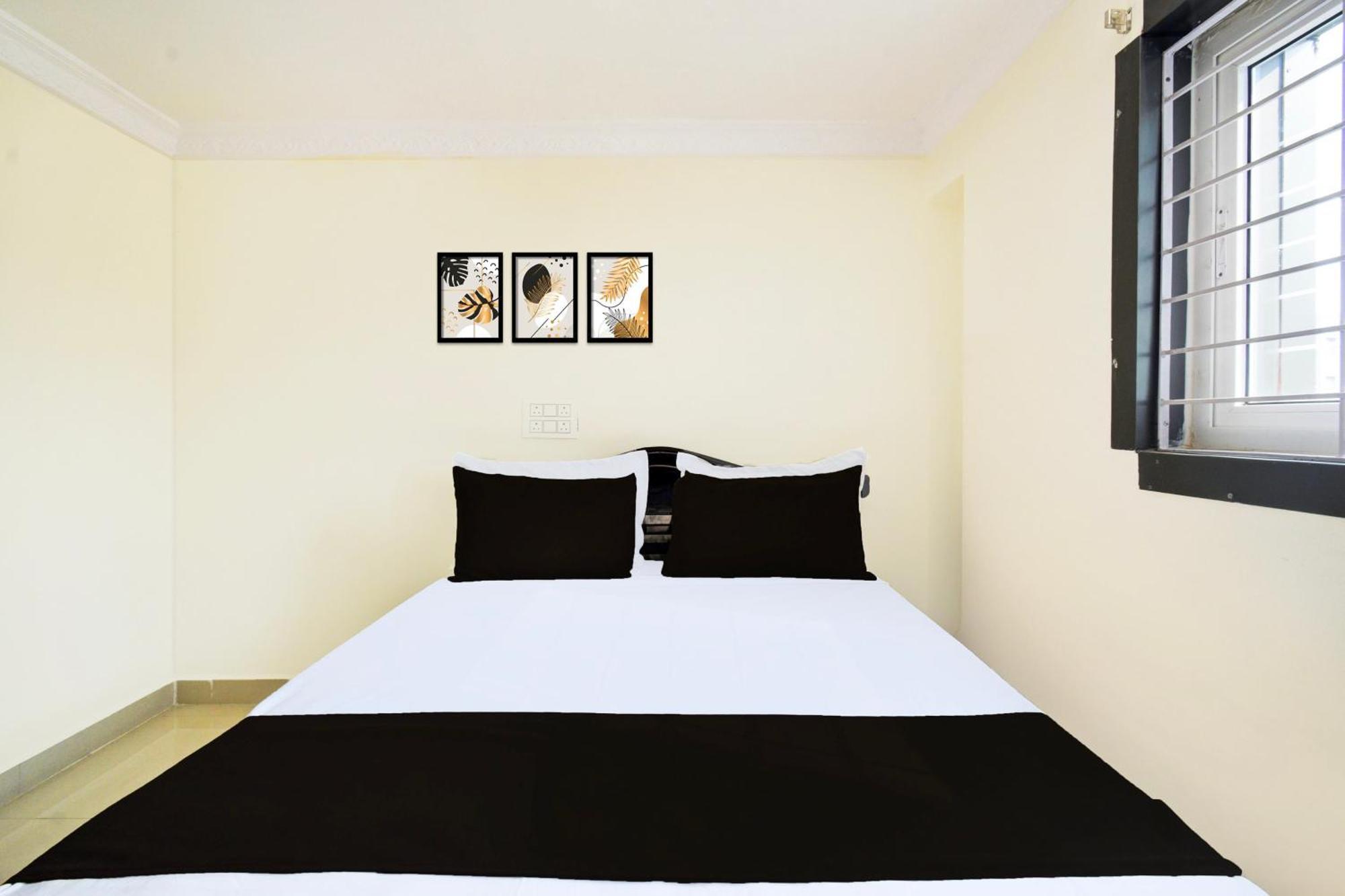 Hotel O Rks Nearby Narsingi ,kokapet And Neknampur