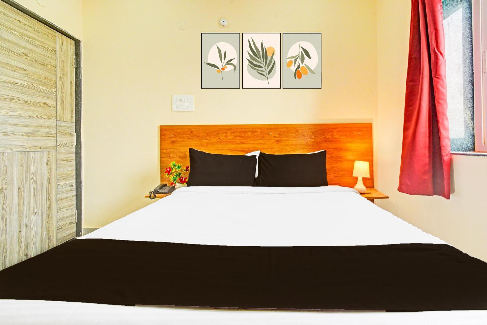O Vaishnavi Grand Hotel