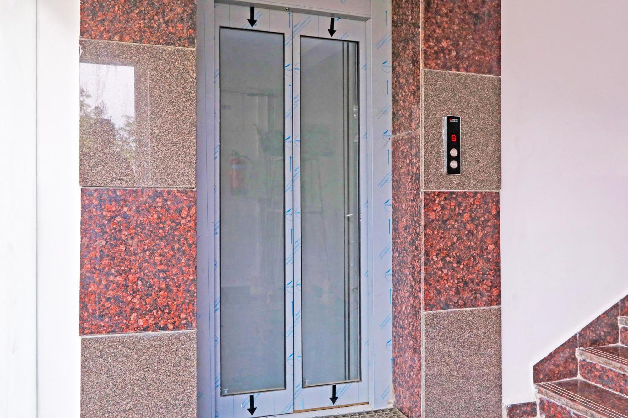 Super Townhouse Qualia Elite S R Nagar Hotel Hyderabad