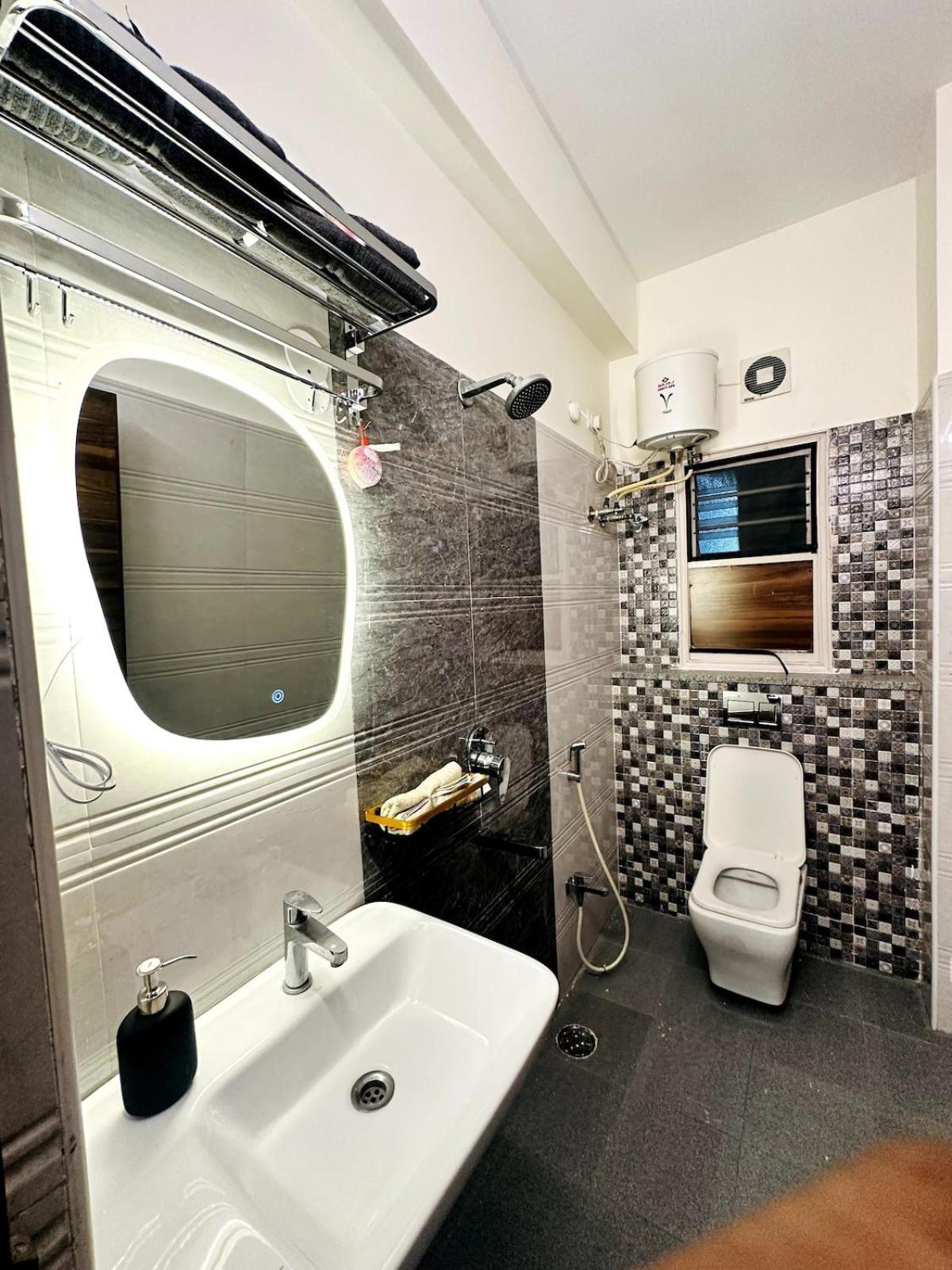 Luxurious 3bhk In Banjara Hills The Sujario Apartment *