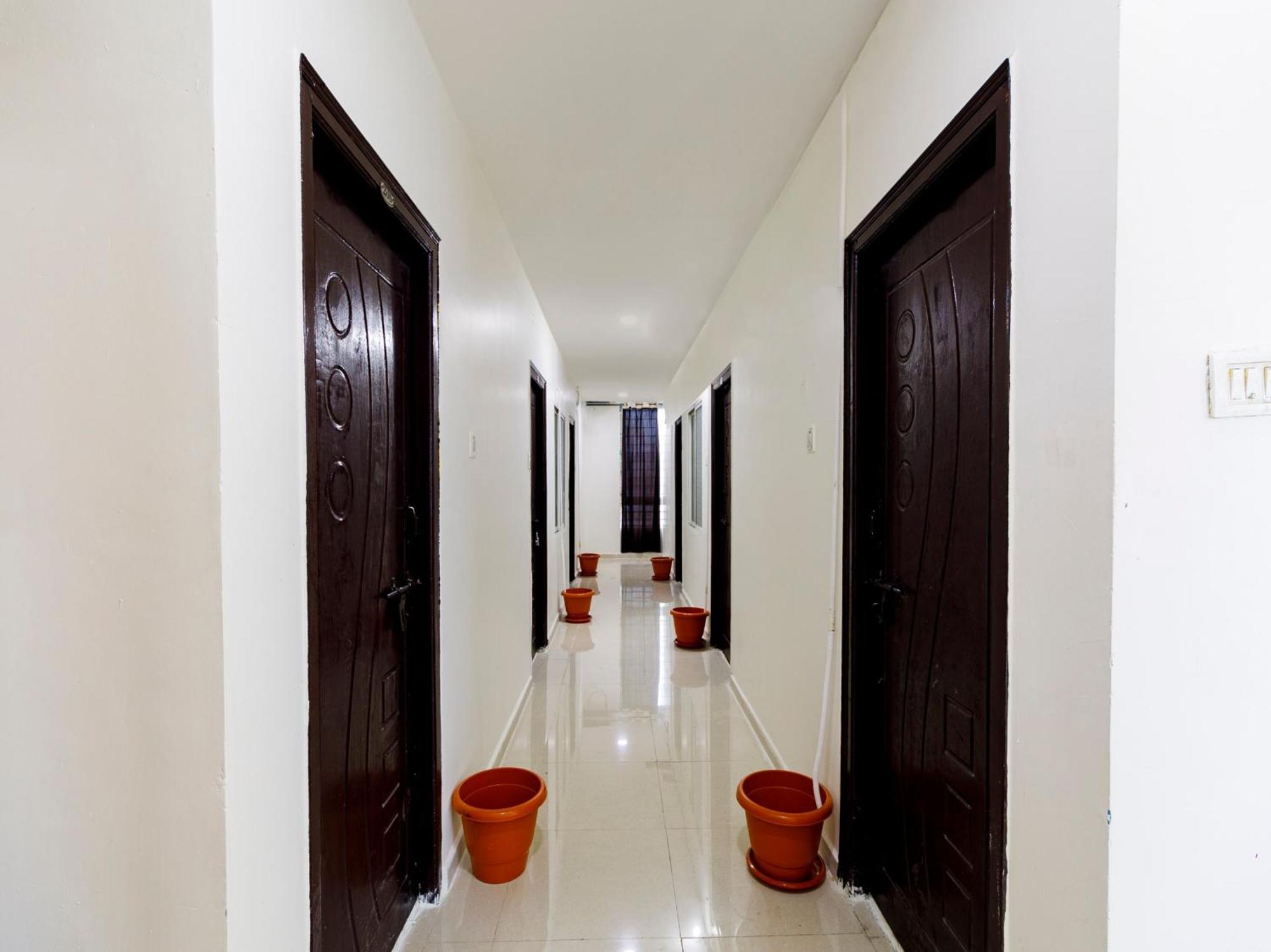 Hotel O Sv 3*