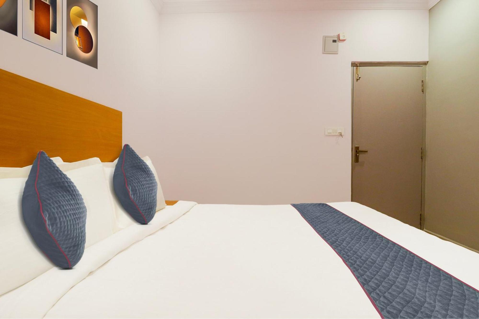 Super Townhouse Sr Nagar Rcc Premier 4* Hyderabad