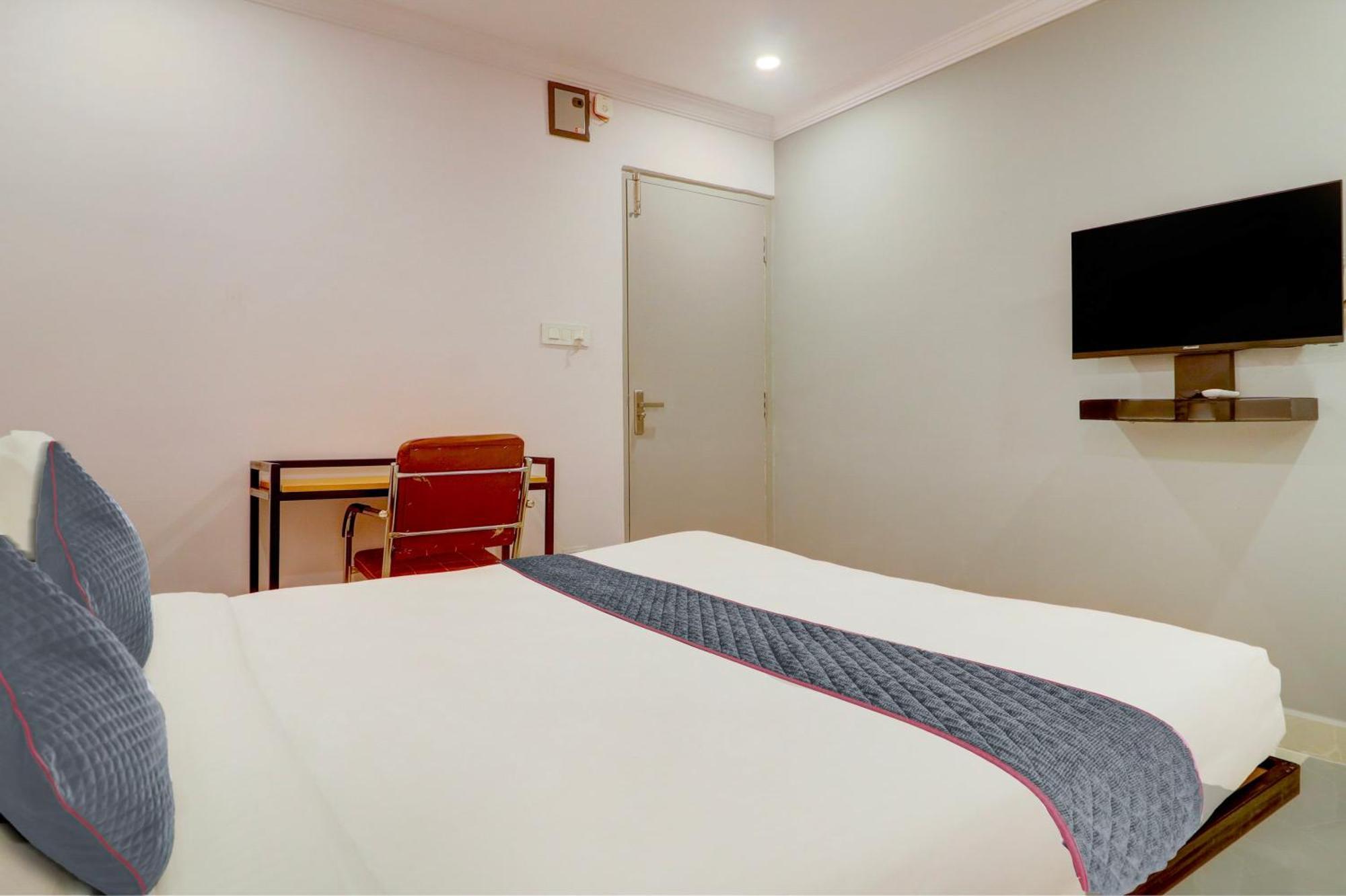 Hotel Super Townhouse Sr Nagar Rcc Premier 4*