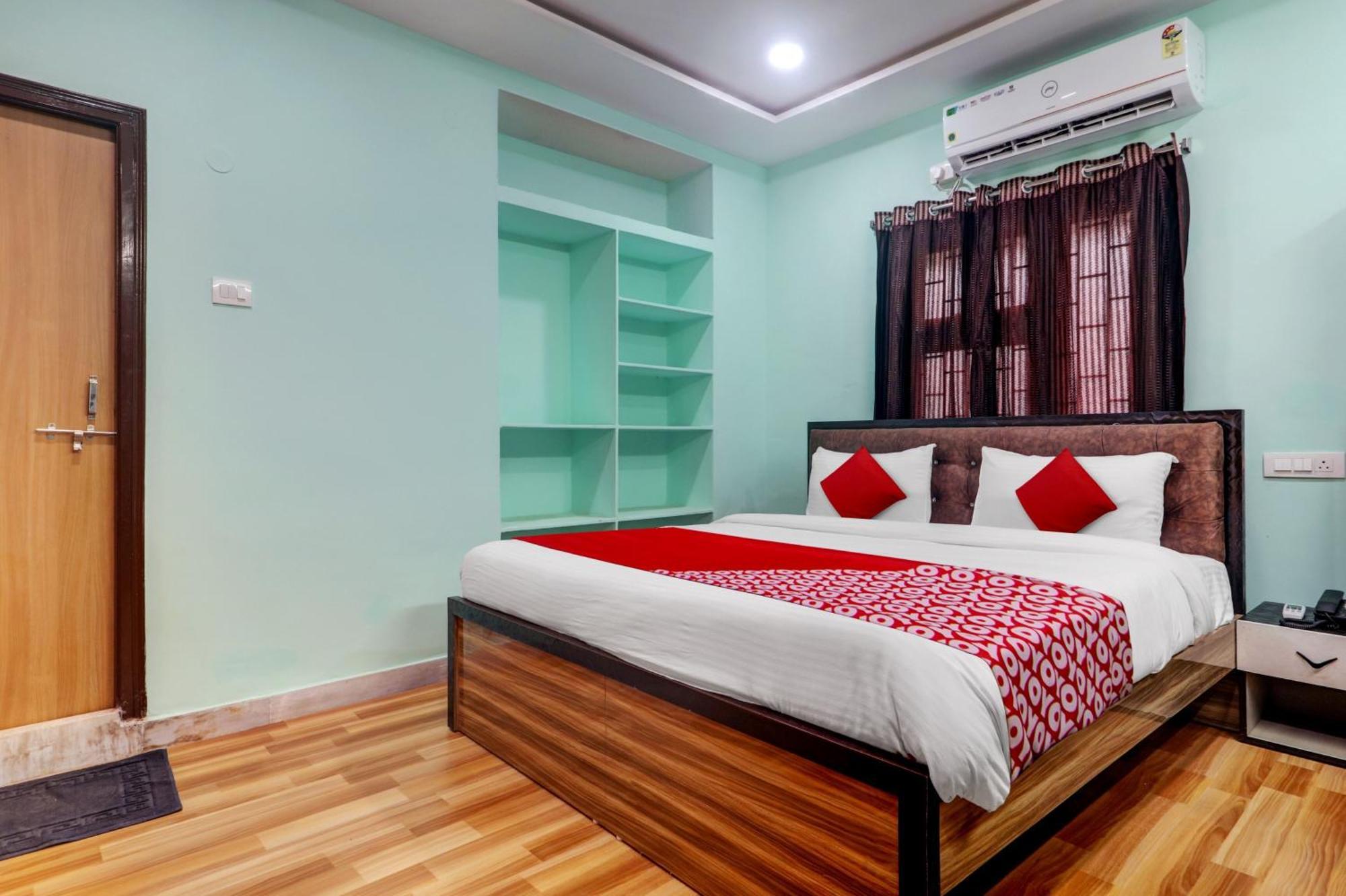 Hotel O S Grand Residency Hotel