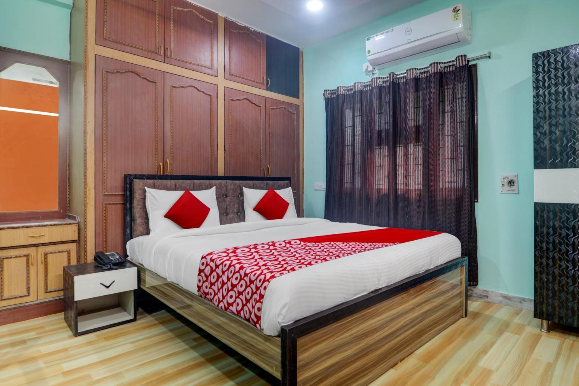 Hotel O S Grand Residency Hotel