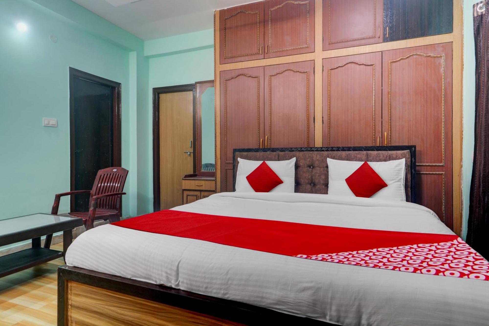 Hotel Hotel O S Grand Residency