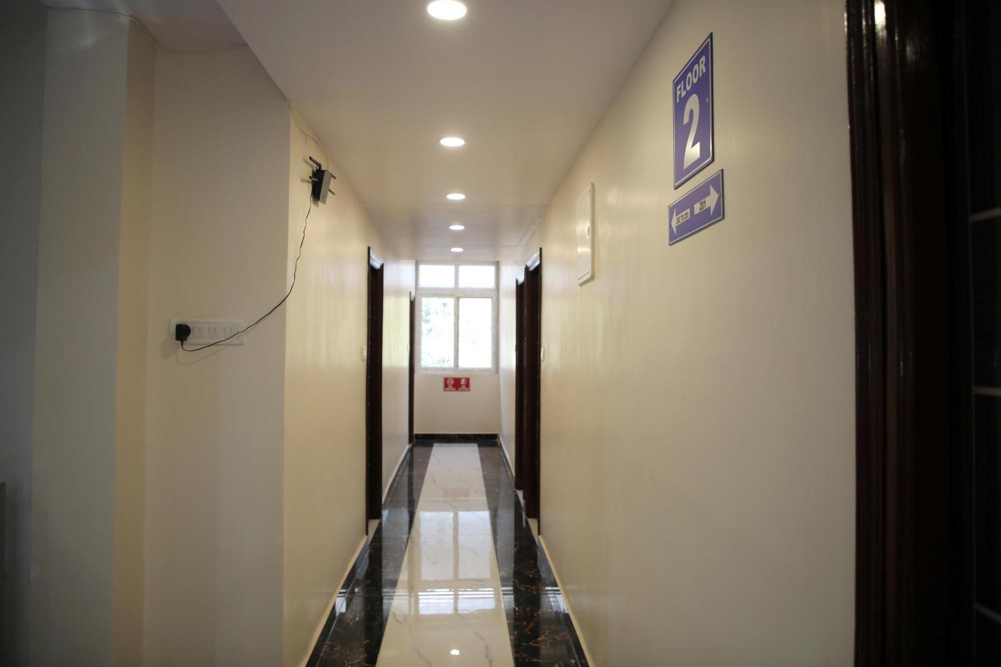 Hotel Psv Grand *