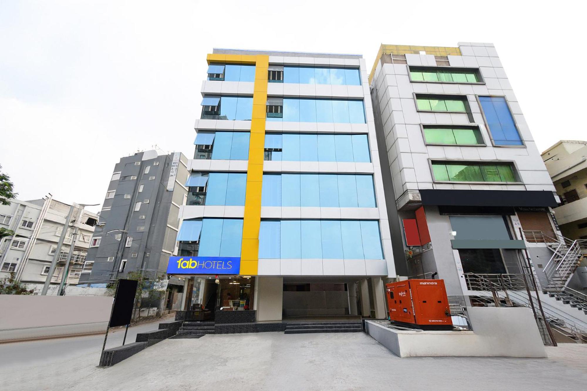 Fabhotel Dlf - Gachibowli Hotel 3*
