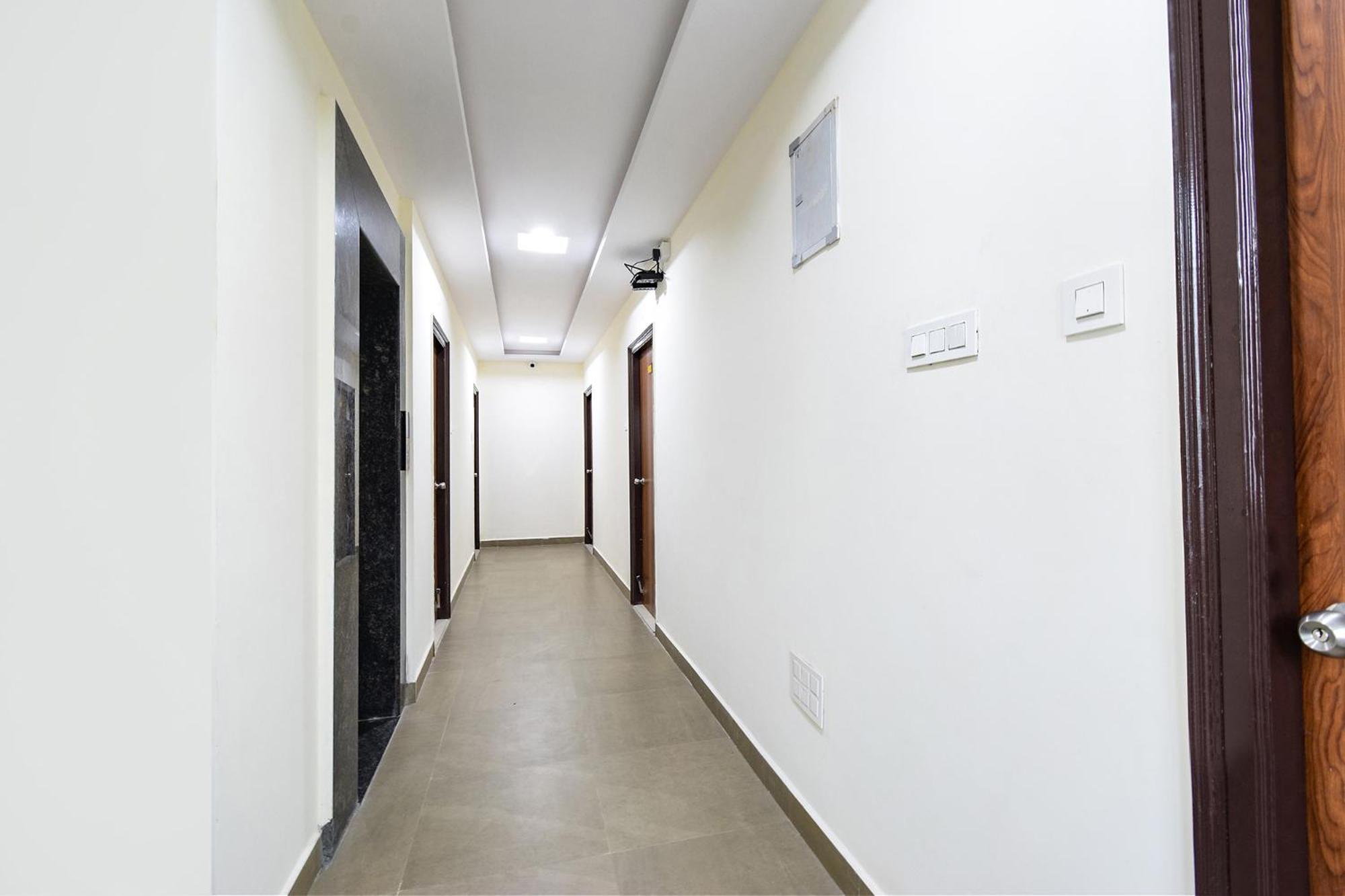 Hotel Fabhotel Dlf - Gachibowli 3*